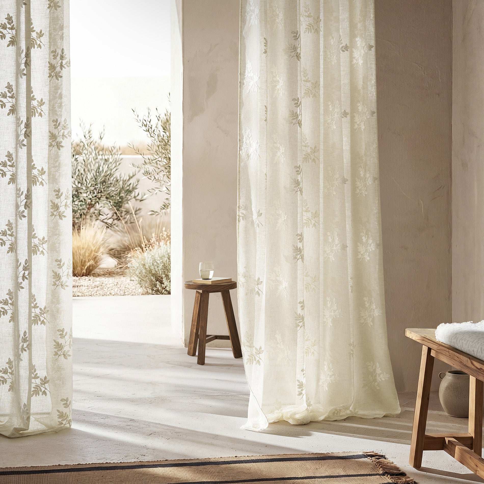 Curtain with studs 140x280cm Leaf Beige AW24 532/06