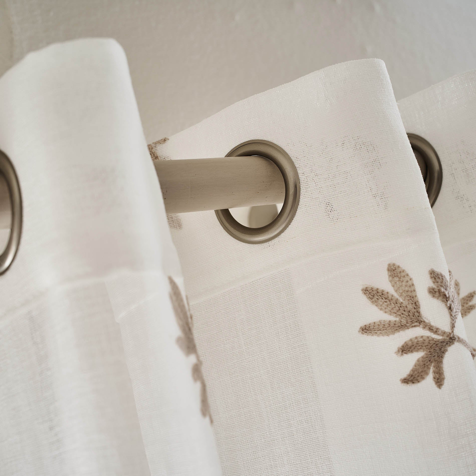 Curtain with studs 140x280cm Nairna 534