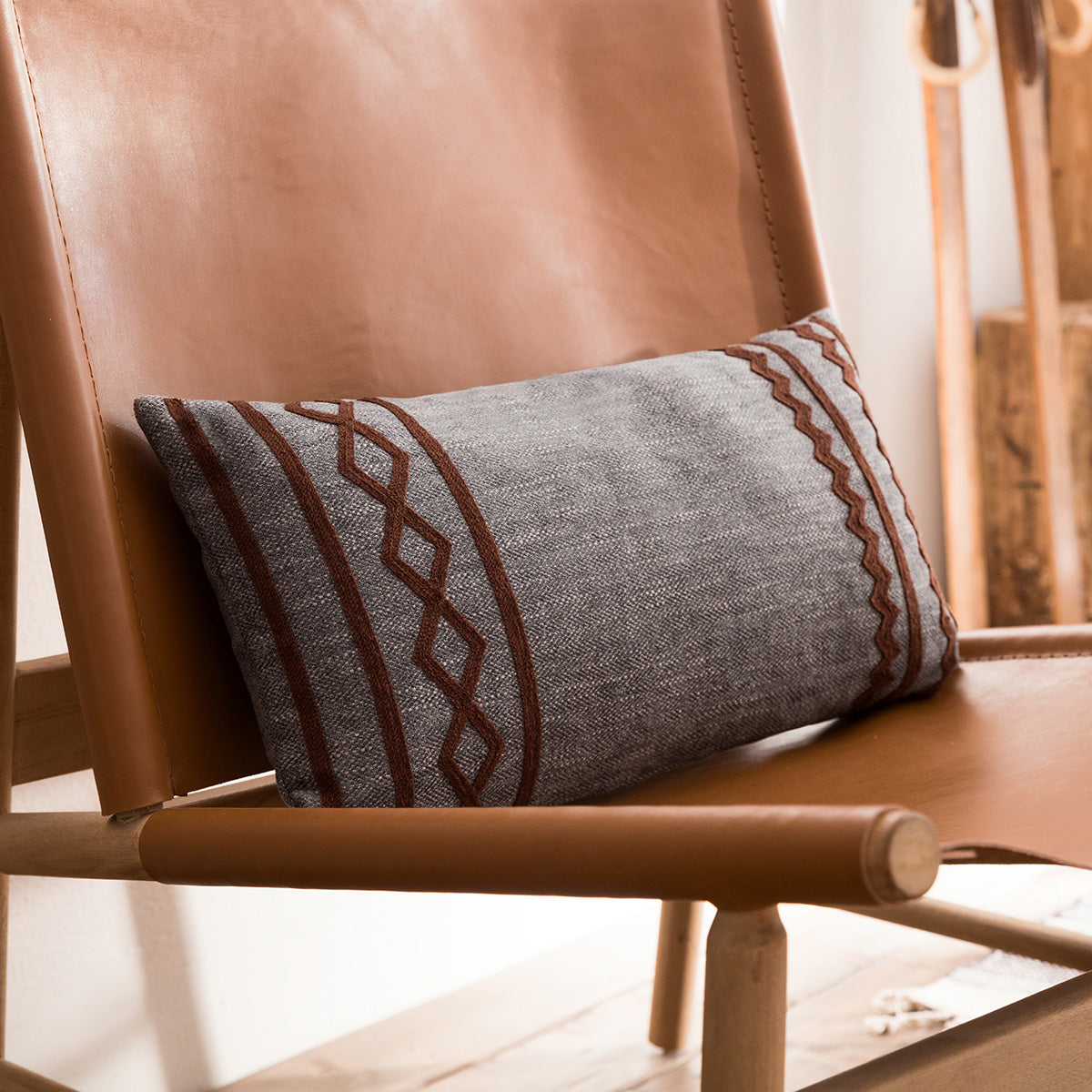 Pillow with filling 30x60cm Indila 736