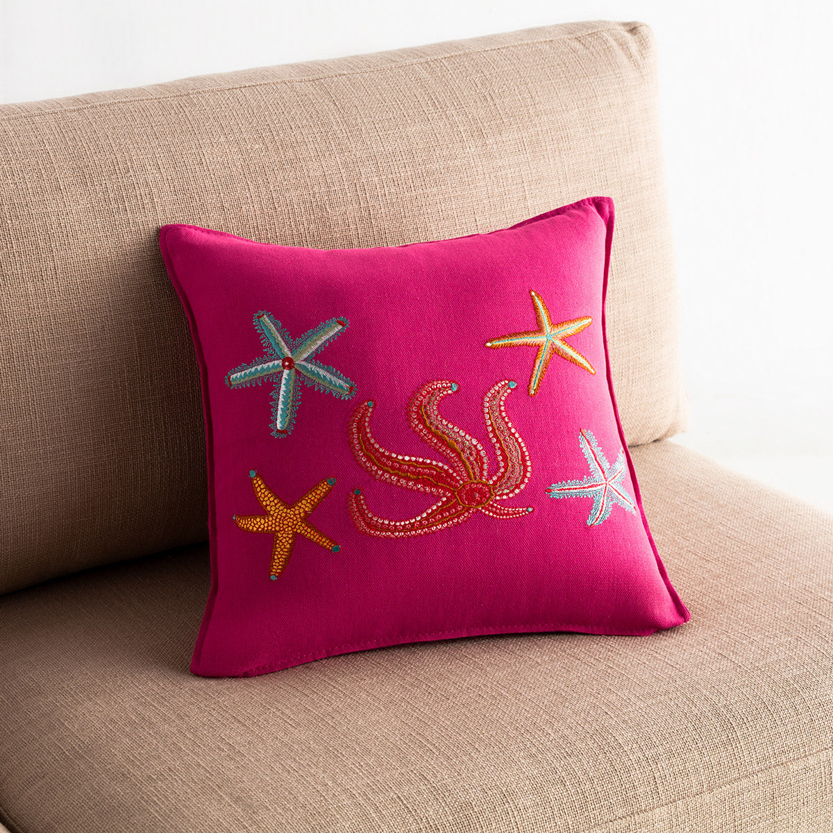 Embroidered pillowcase 43x43cm 778
