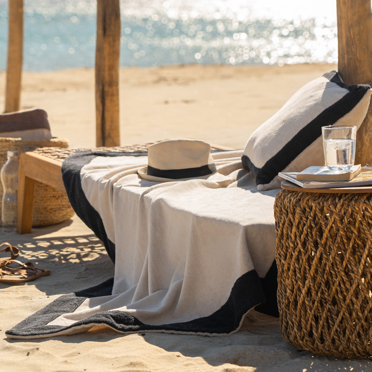 Beach towel 90x170cm Sand / Coal 519/ 21