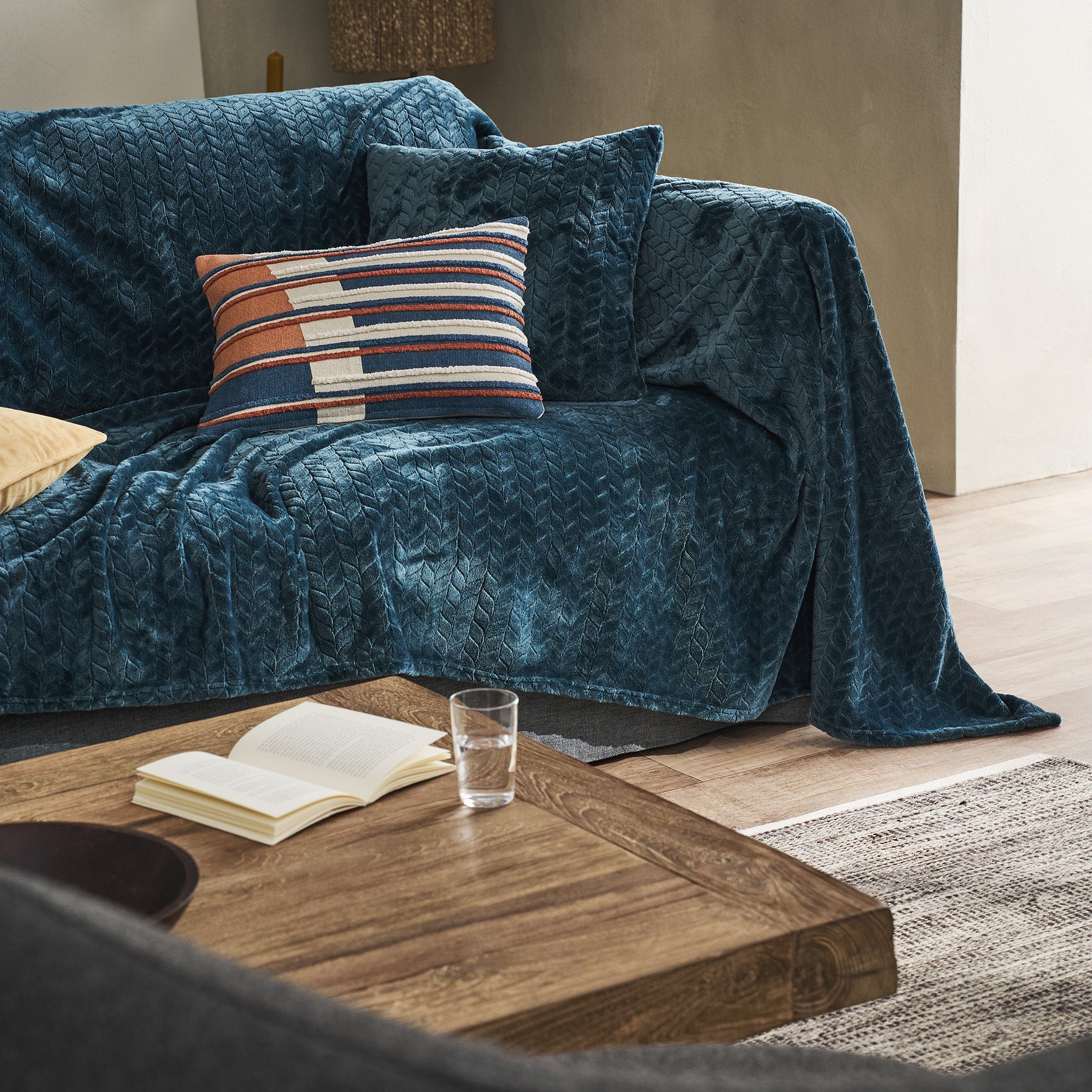 Throw Julien Marine Blue 114/01