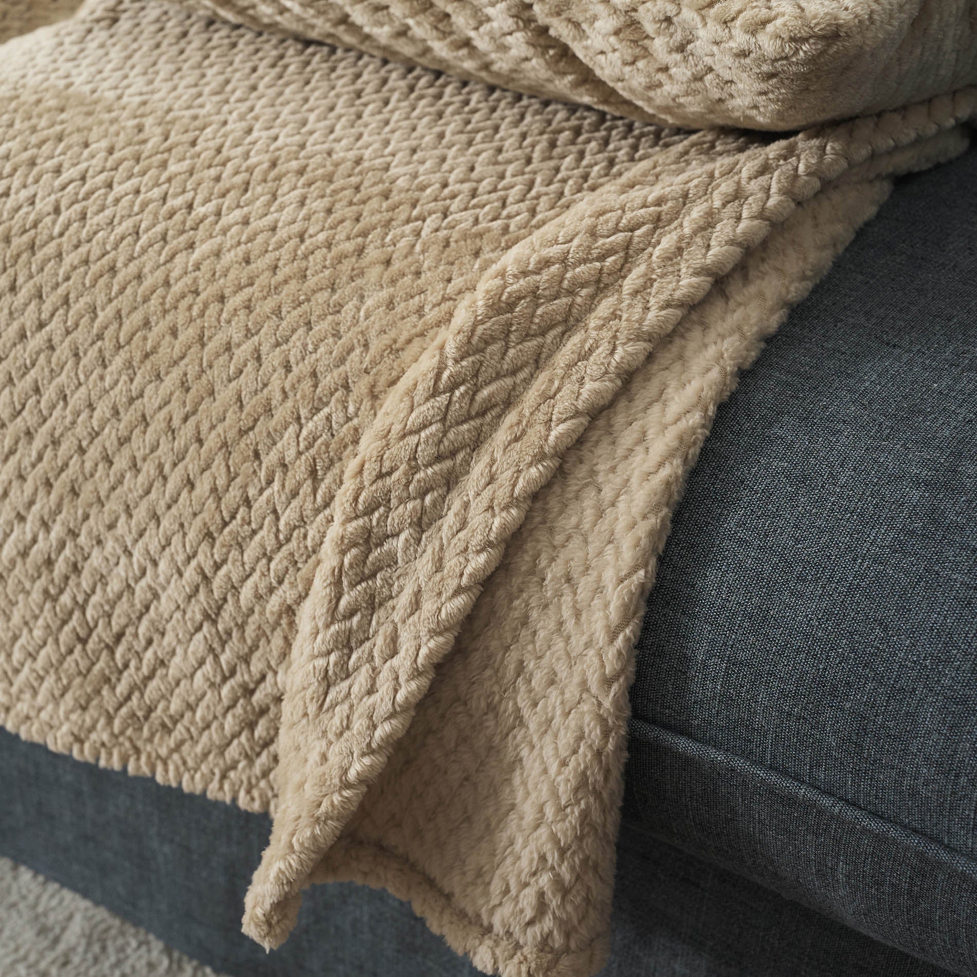 Throw Cinnabar Sesame Beige 115/06