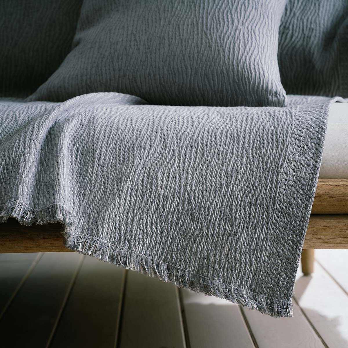 Throw Iderun Grey 158/15