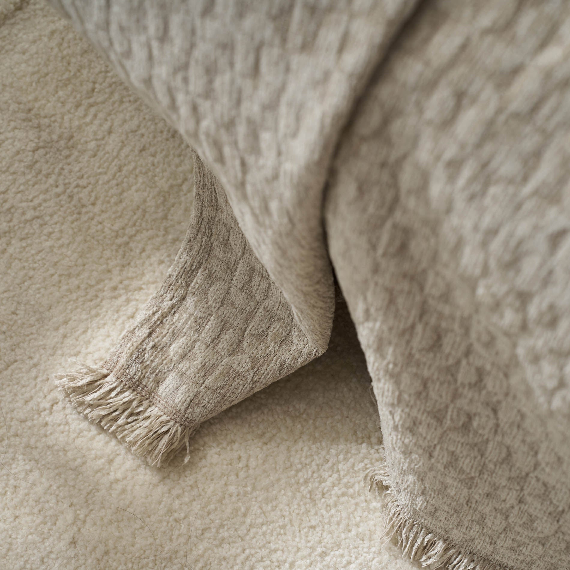 Throw Ondine Beige 184/06
