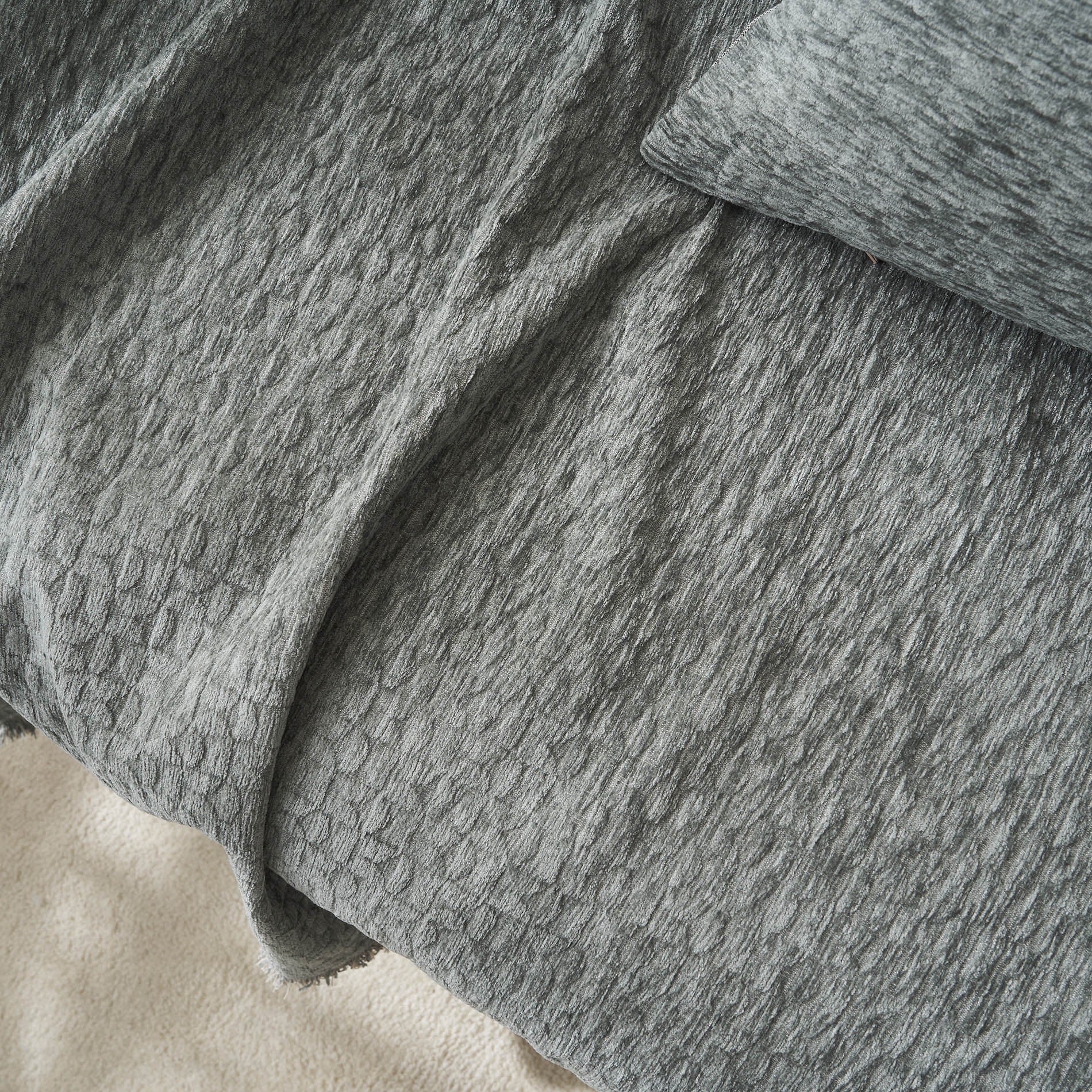 Ondine Weed Grey Throw 184/07