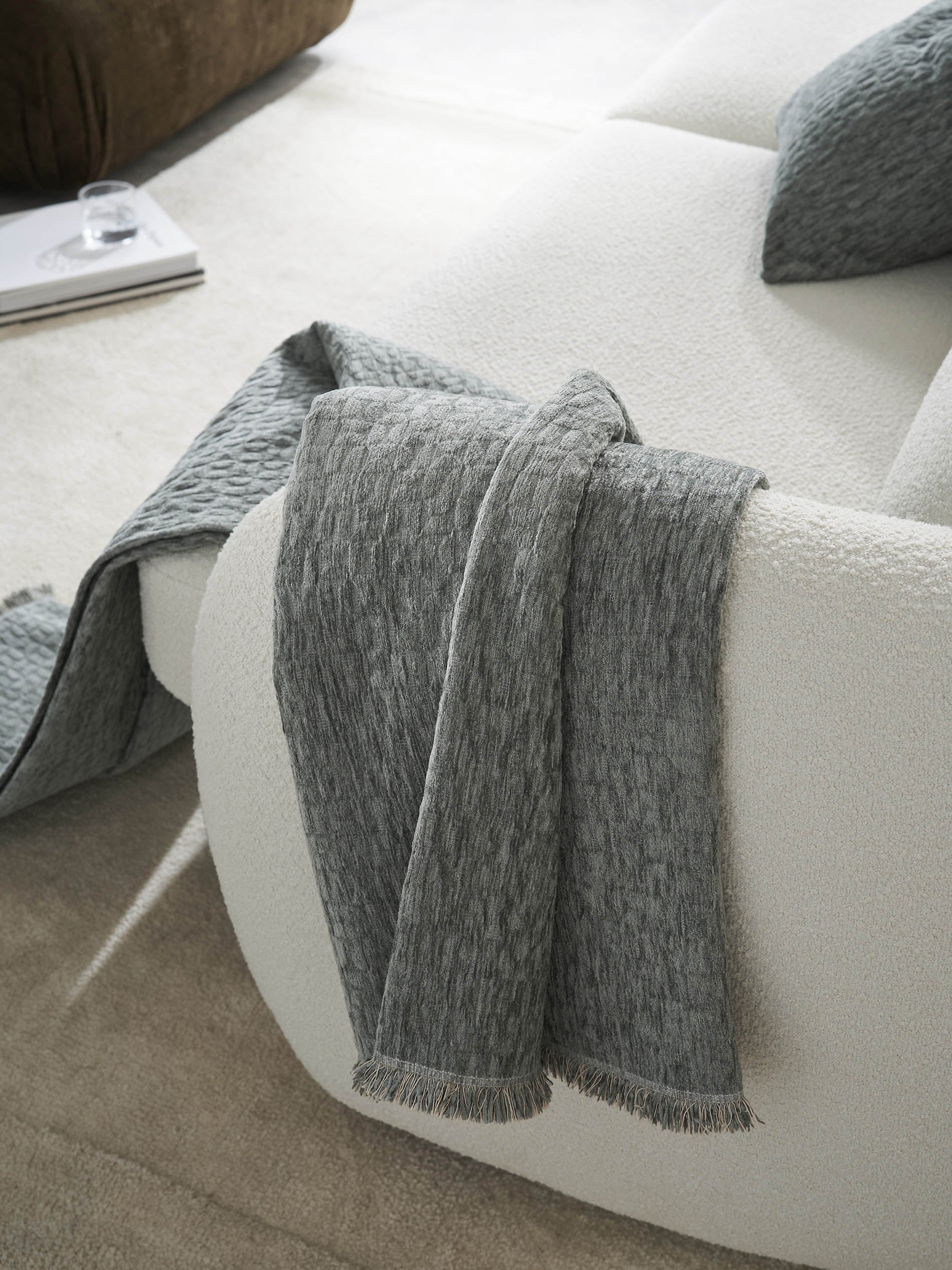 Ondine Weed Grey Throw 184/07