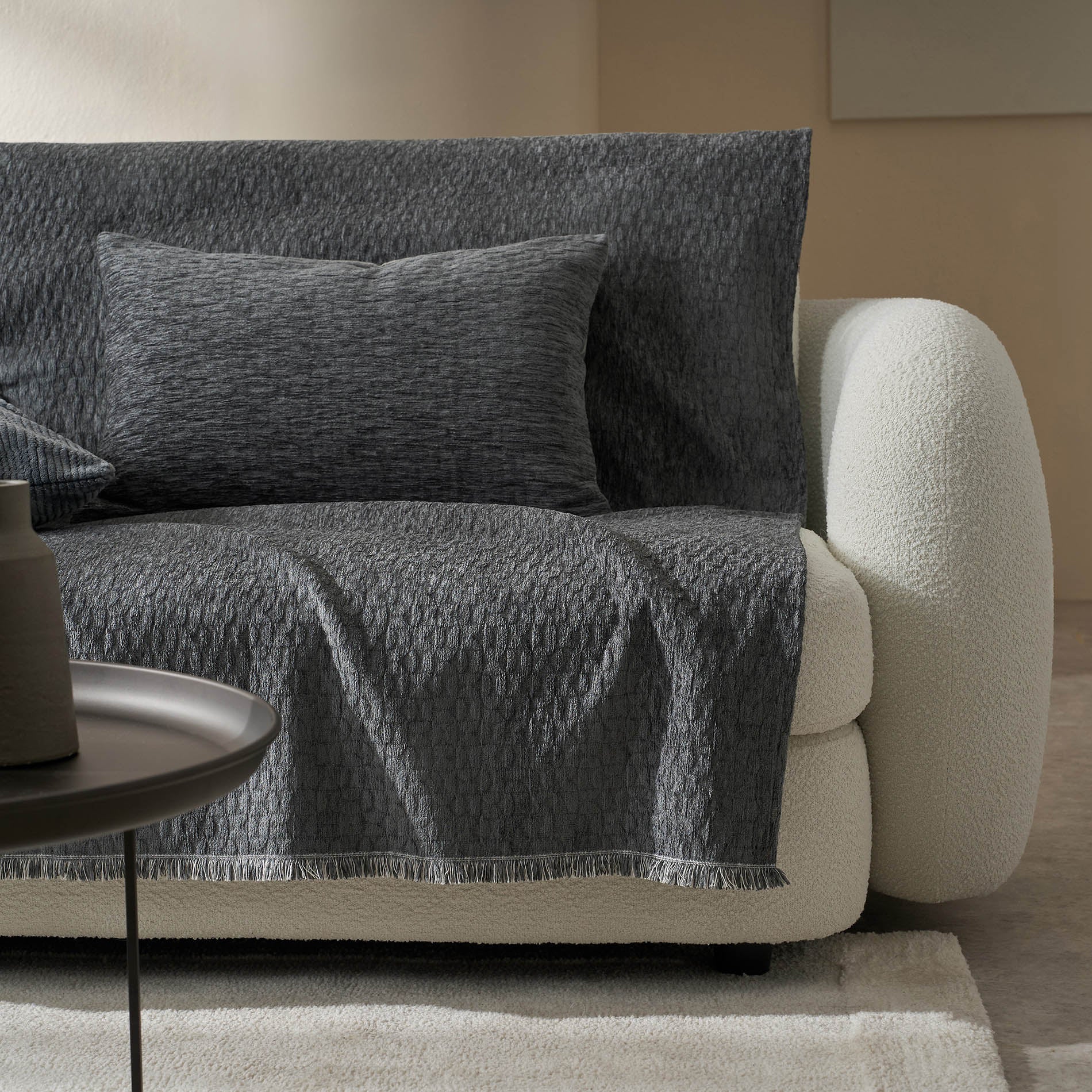 Ondine Throw Pearl Grey 184/14