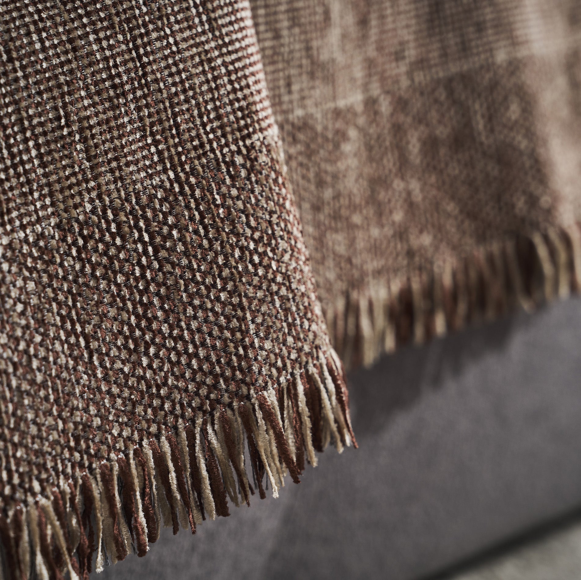 Valkyrie Leather Throw Brown 234/22