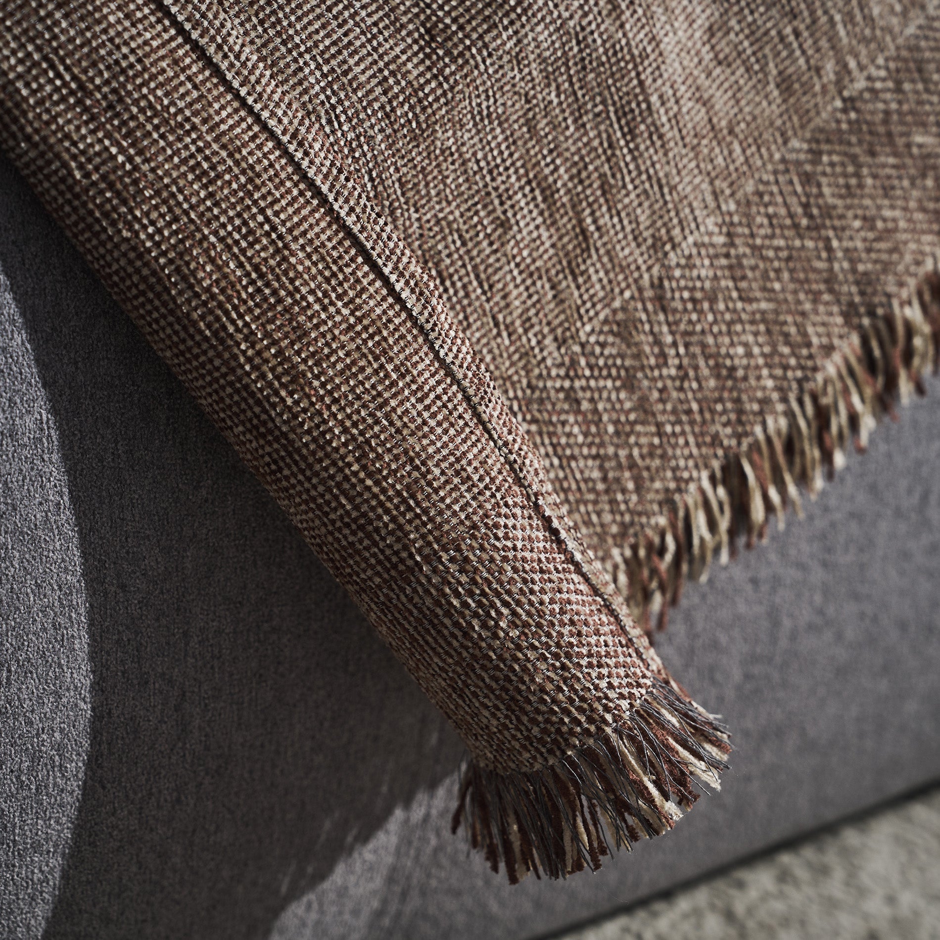 Valkyrie Leather Throw Brown 234/22