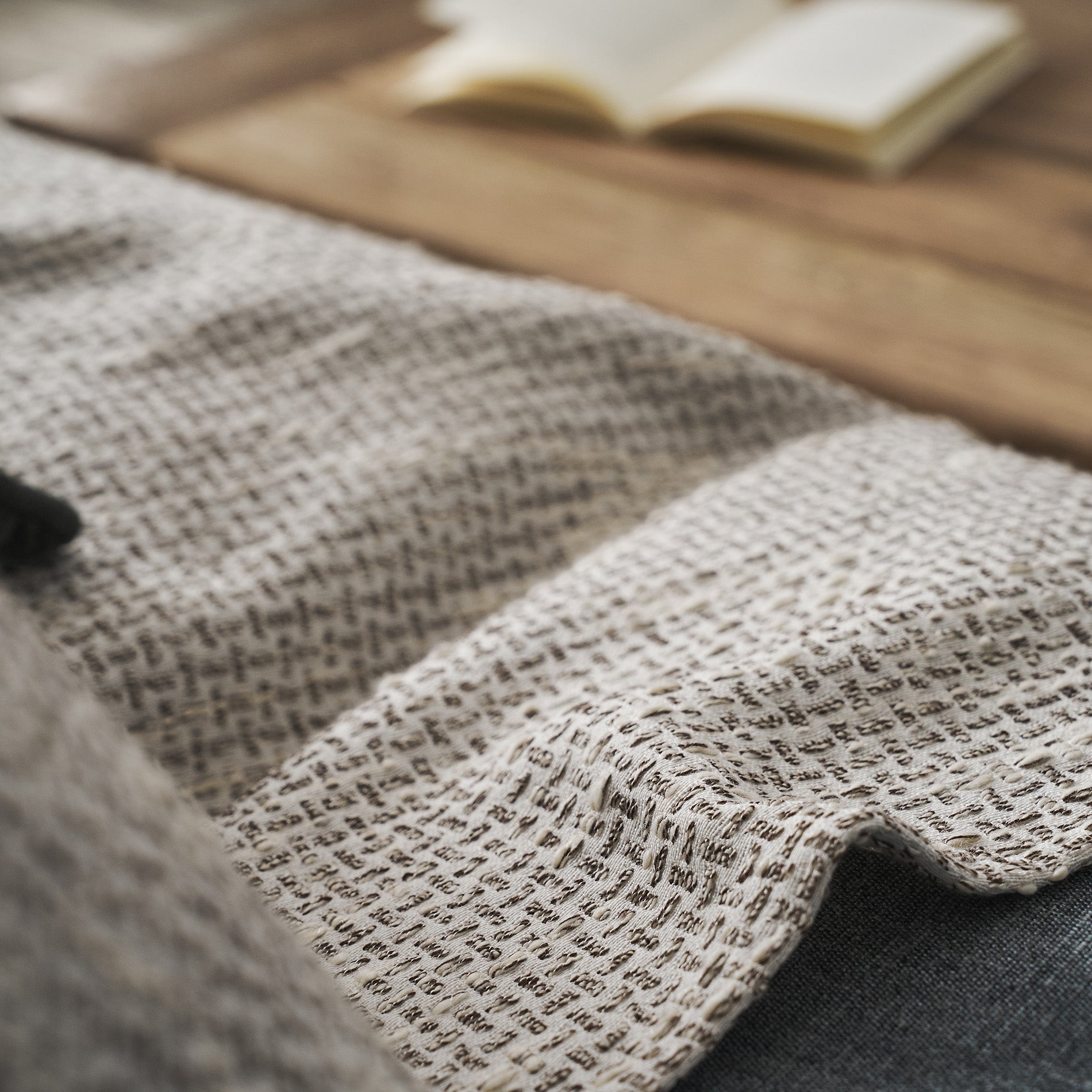 Throw Quina Beige/Black 238/14