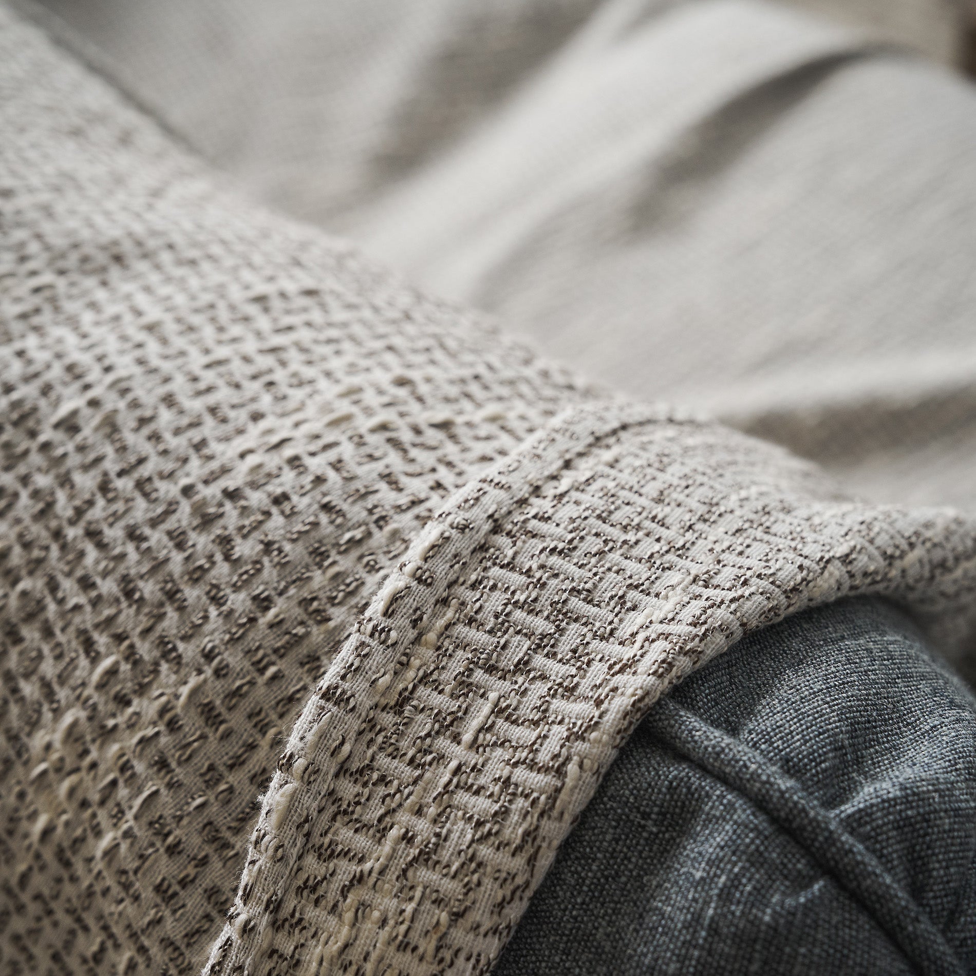 Throw Quina Beige/Black 238/14