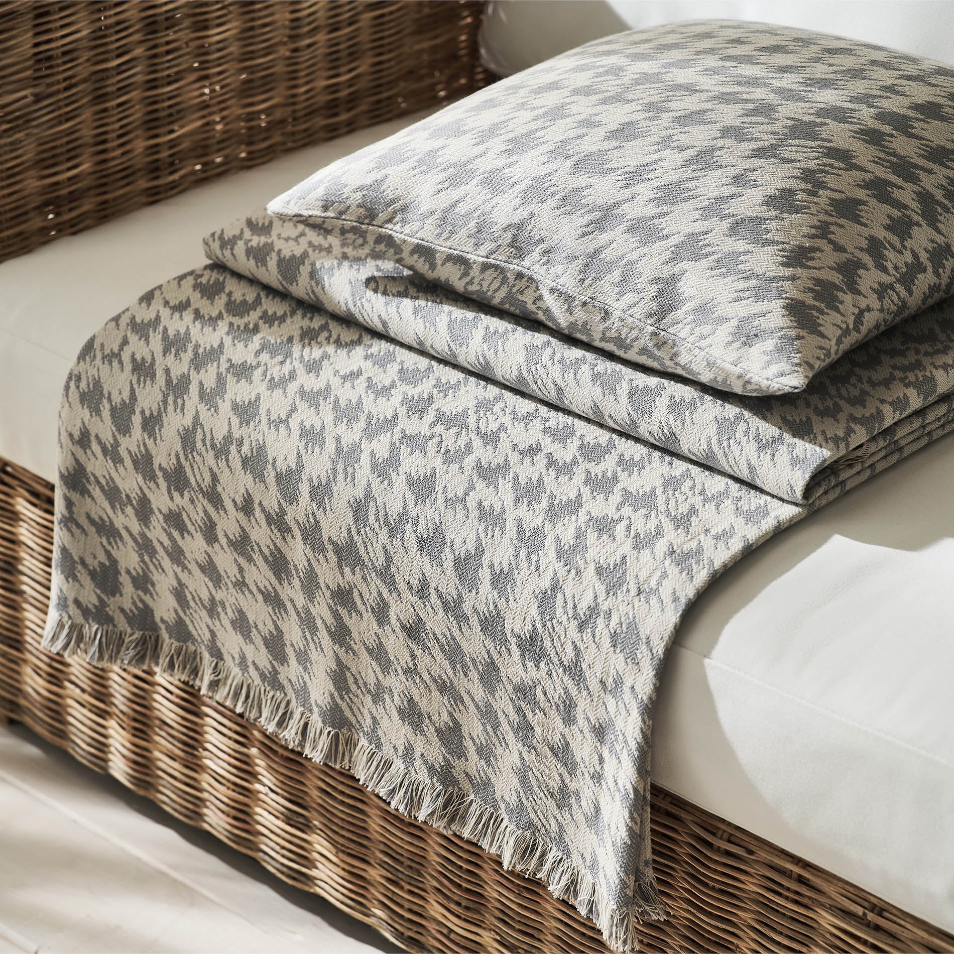 Throw Mireya Sky Grey 252