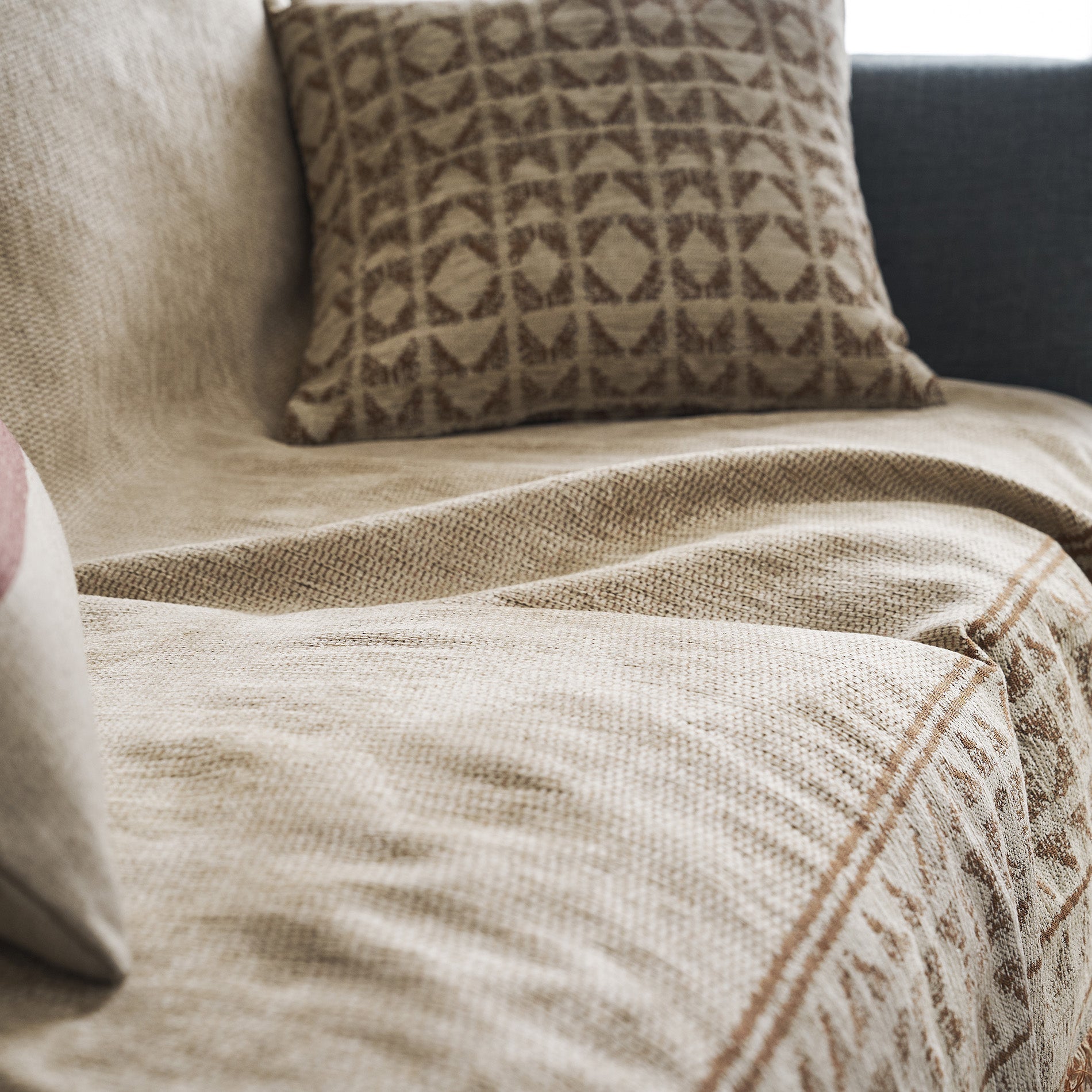 Throw Indira Grain Beige 258/04