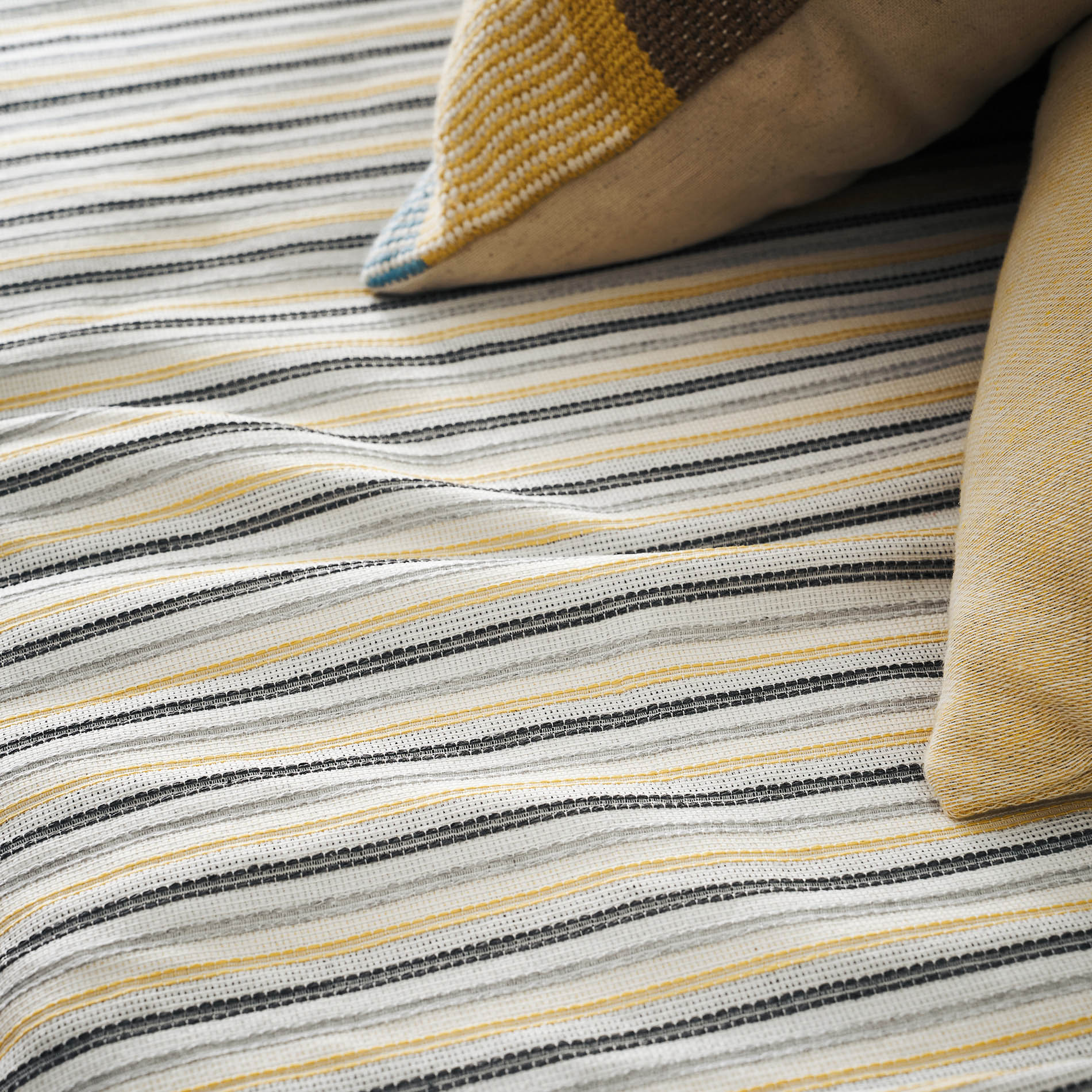 Throw Clover Grey/Yellow 334/01
