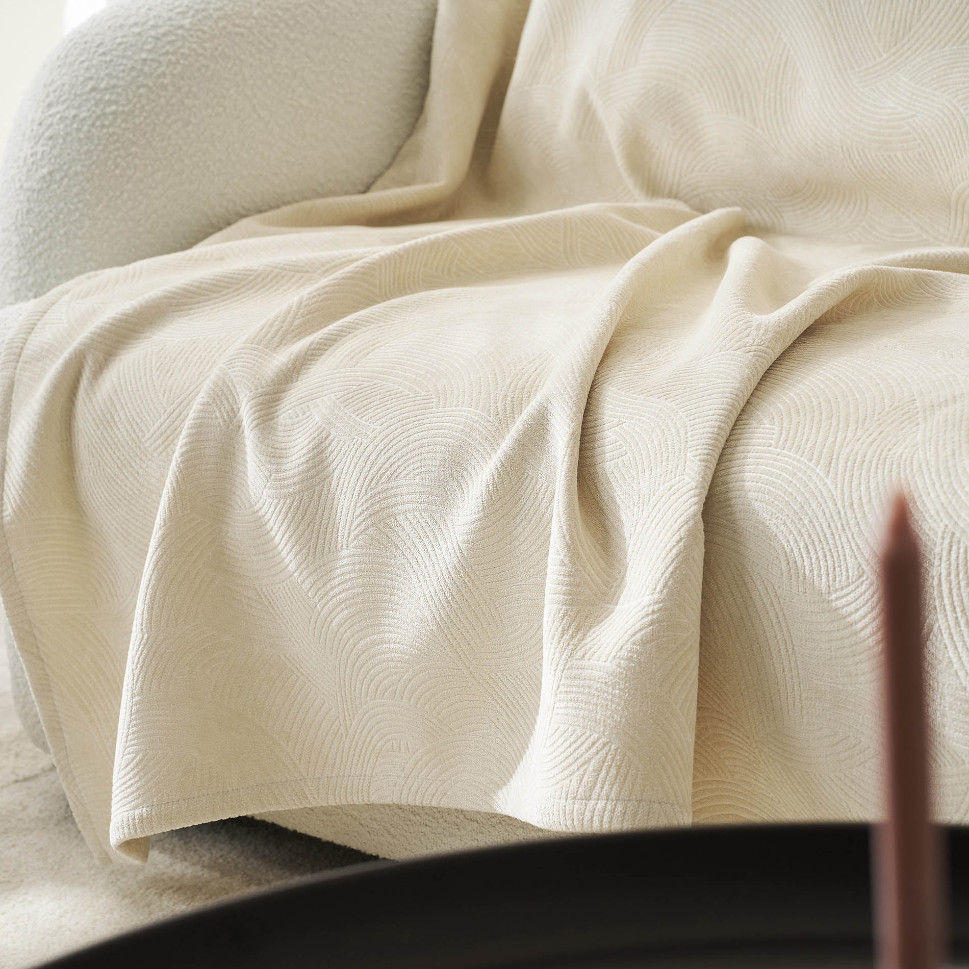 Nimbus Ecru Throw 447/25