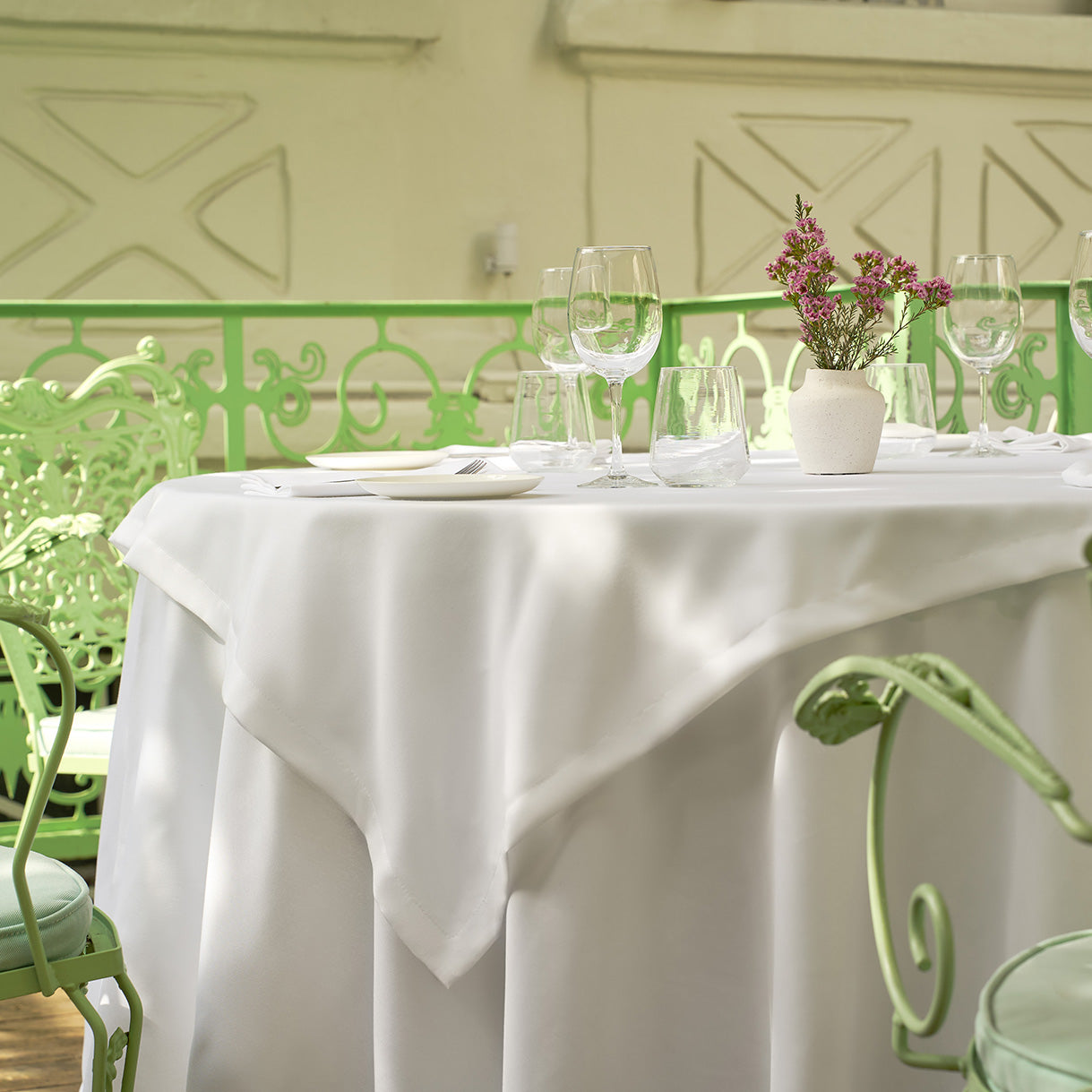 Large Round Up to Ø335cm