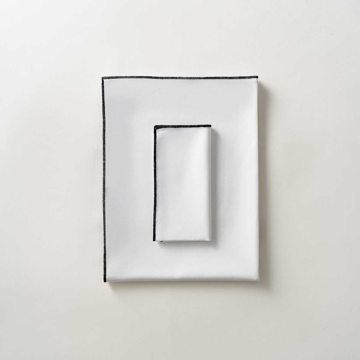 Tablecloth with ribbon