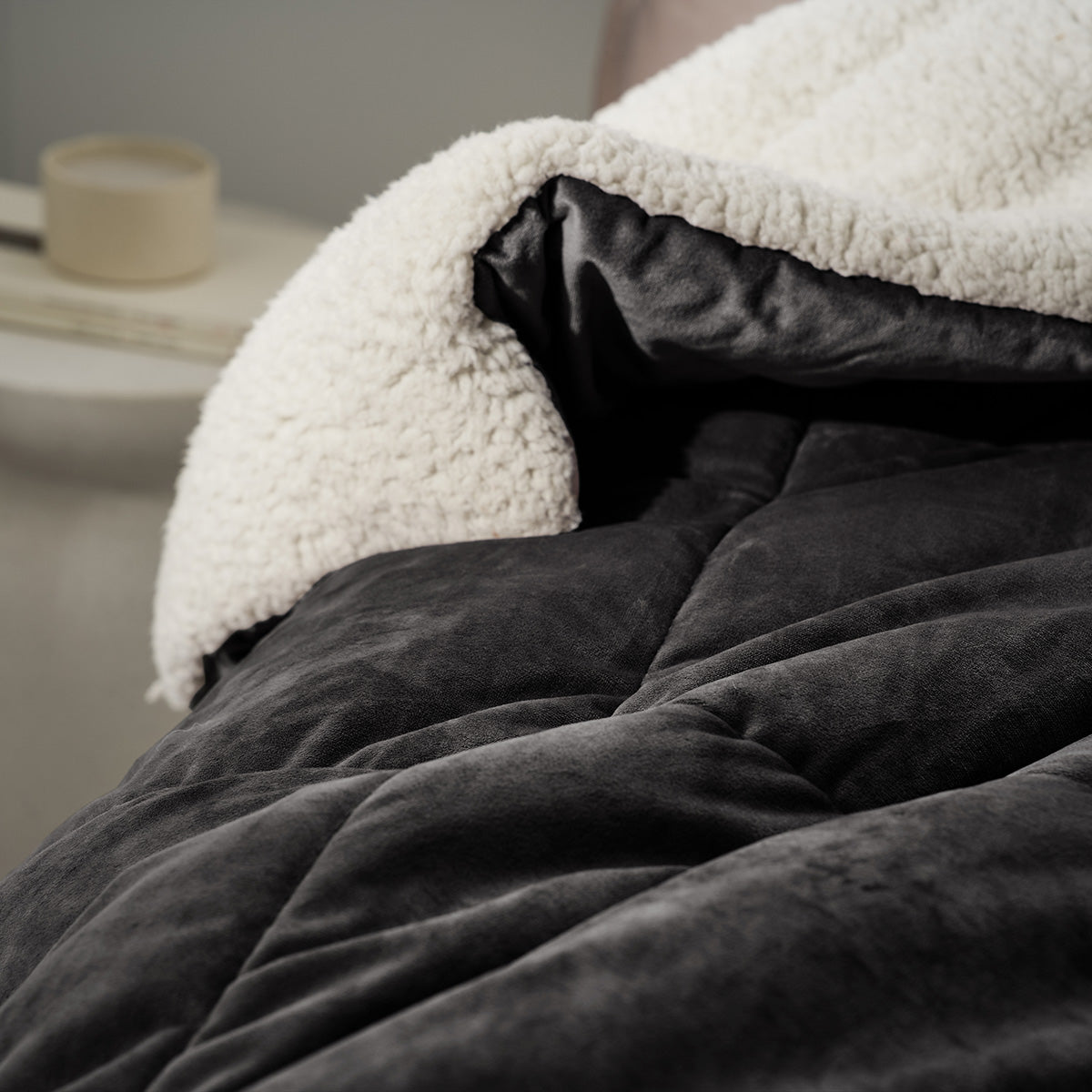 Teddy Quilt-Blanket Graphite Black 407/45