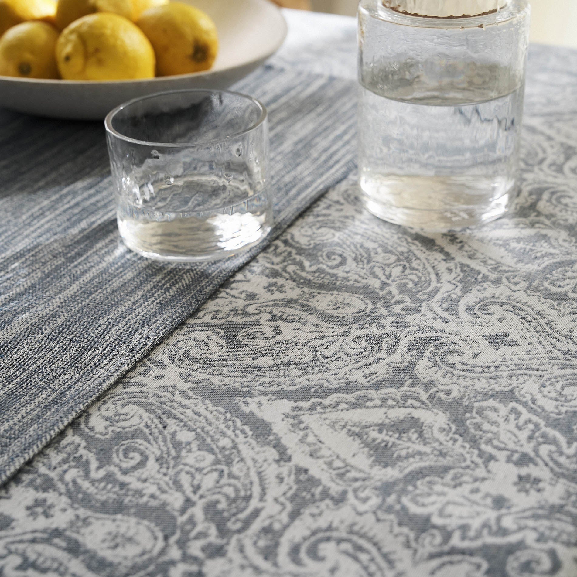 Perla Tablecloth 176