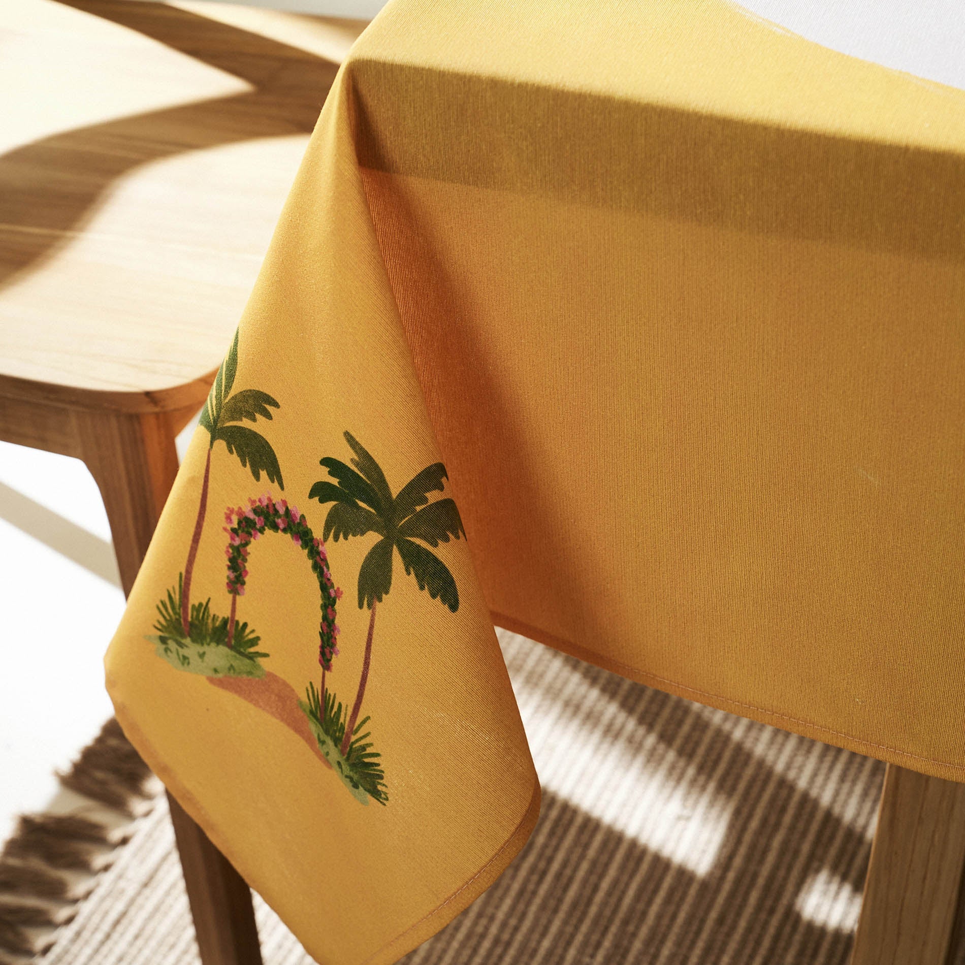 Τραπεζομάντηλο Zamira 384