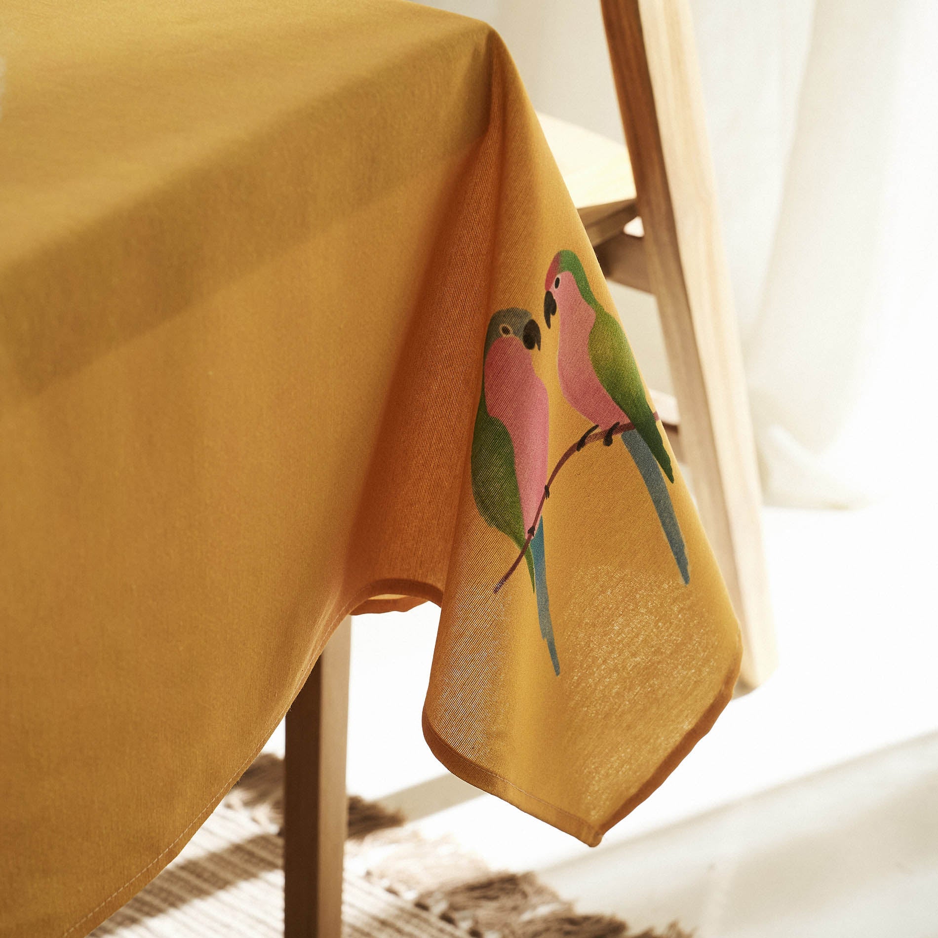 Τραπεζομάντηλο Zamira 384