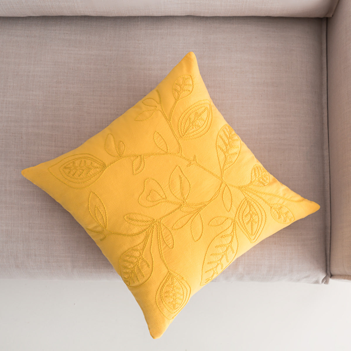 Cushion 43x43cm Pale Sun Yellow 381/ 10