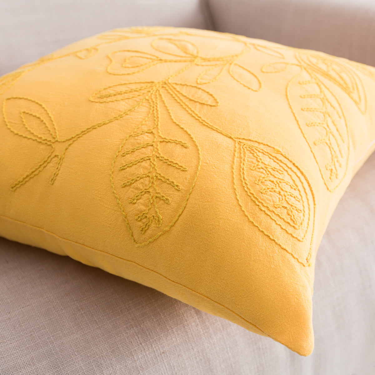 Cushion 43x43cm Pale Sun Yellow 381/ 10