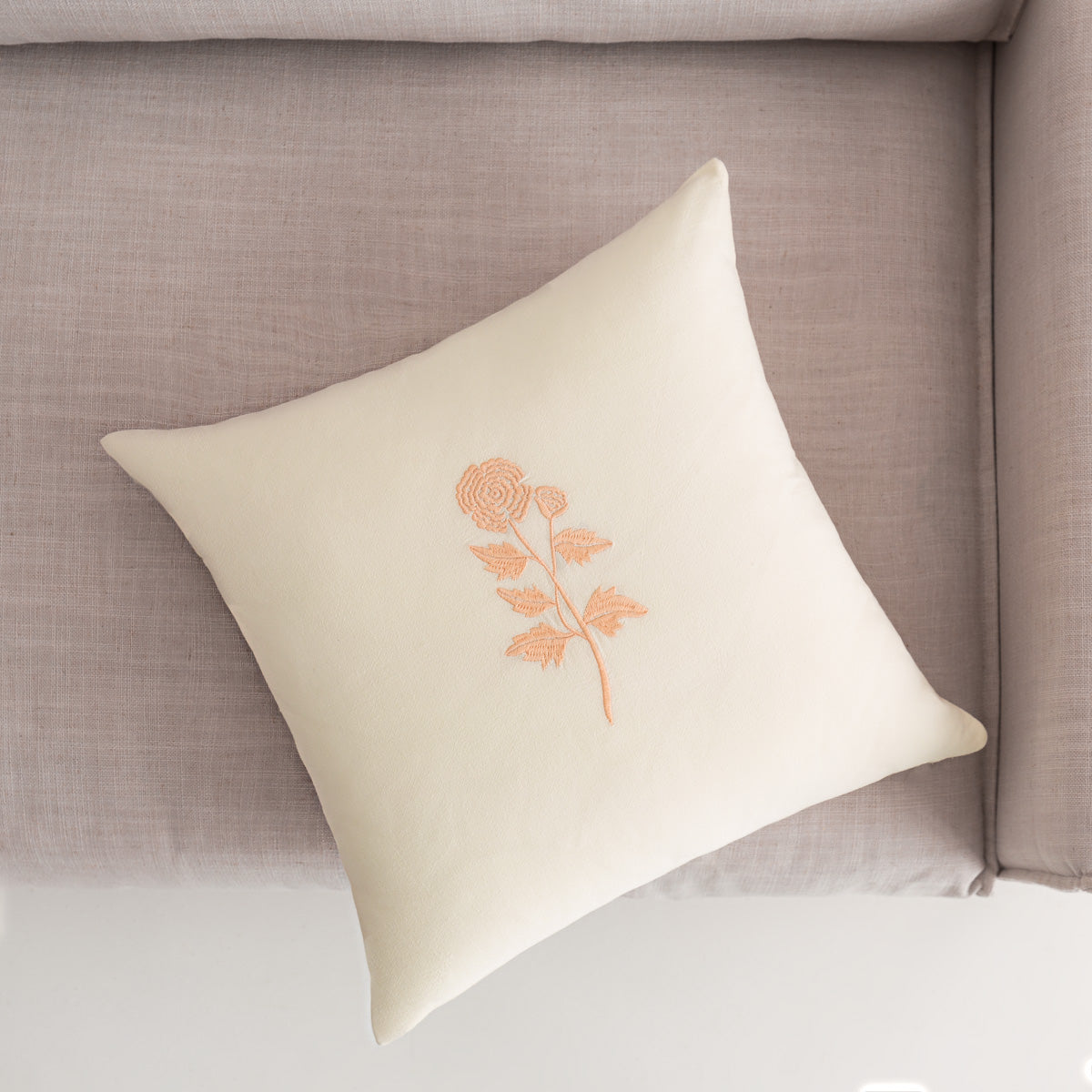 Cushion 43x43cm Yolanthe Vanilla 484/ 05