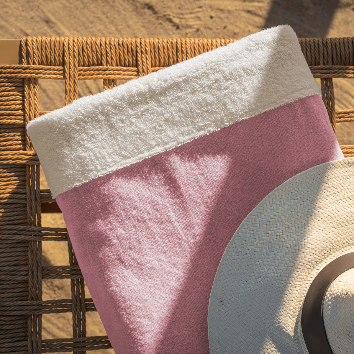 Beach towel 90x170cm Gum Pink / Vanilla 519/ 23