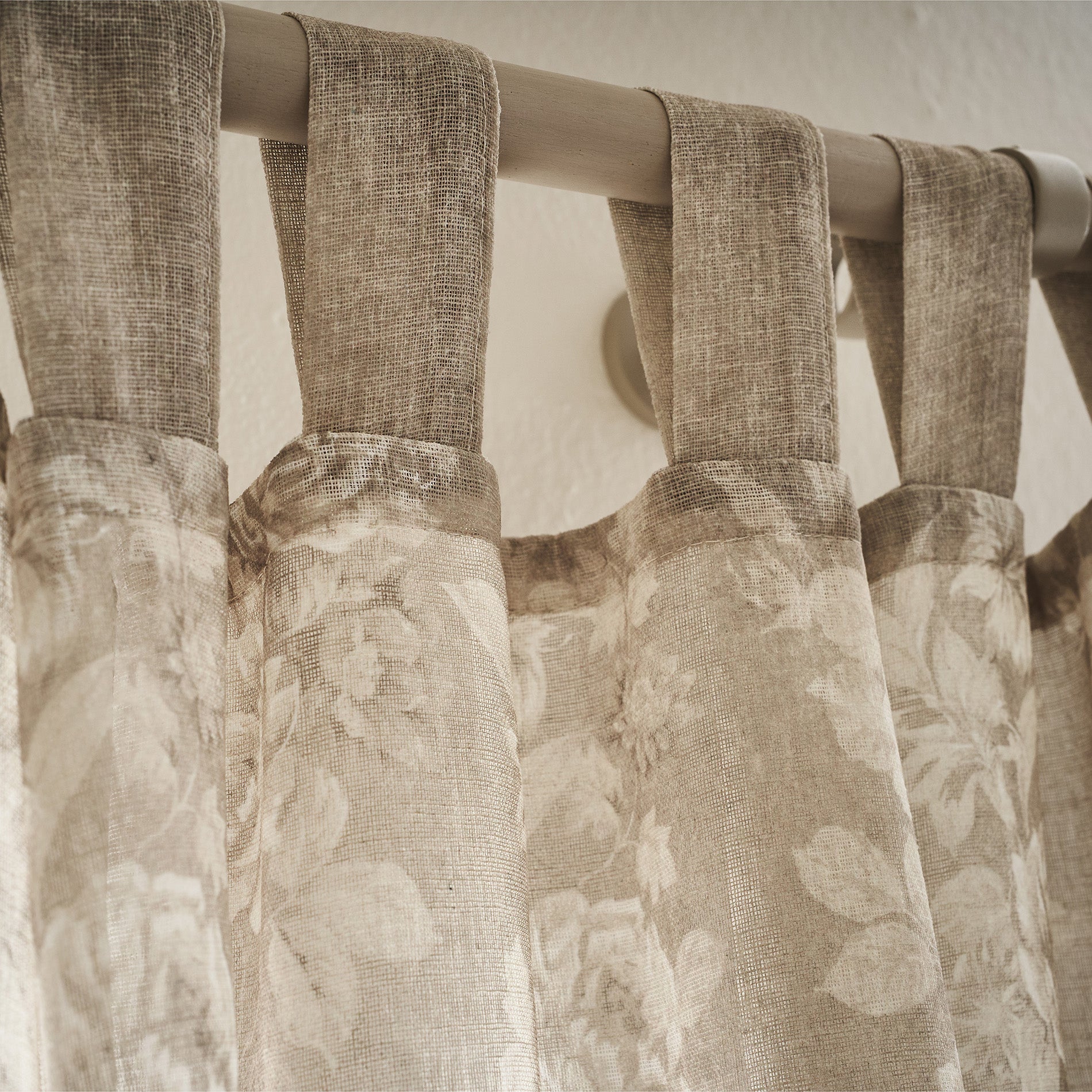 Curtain with loops 140x295cm Oliana 429