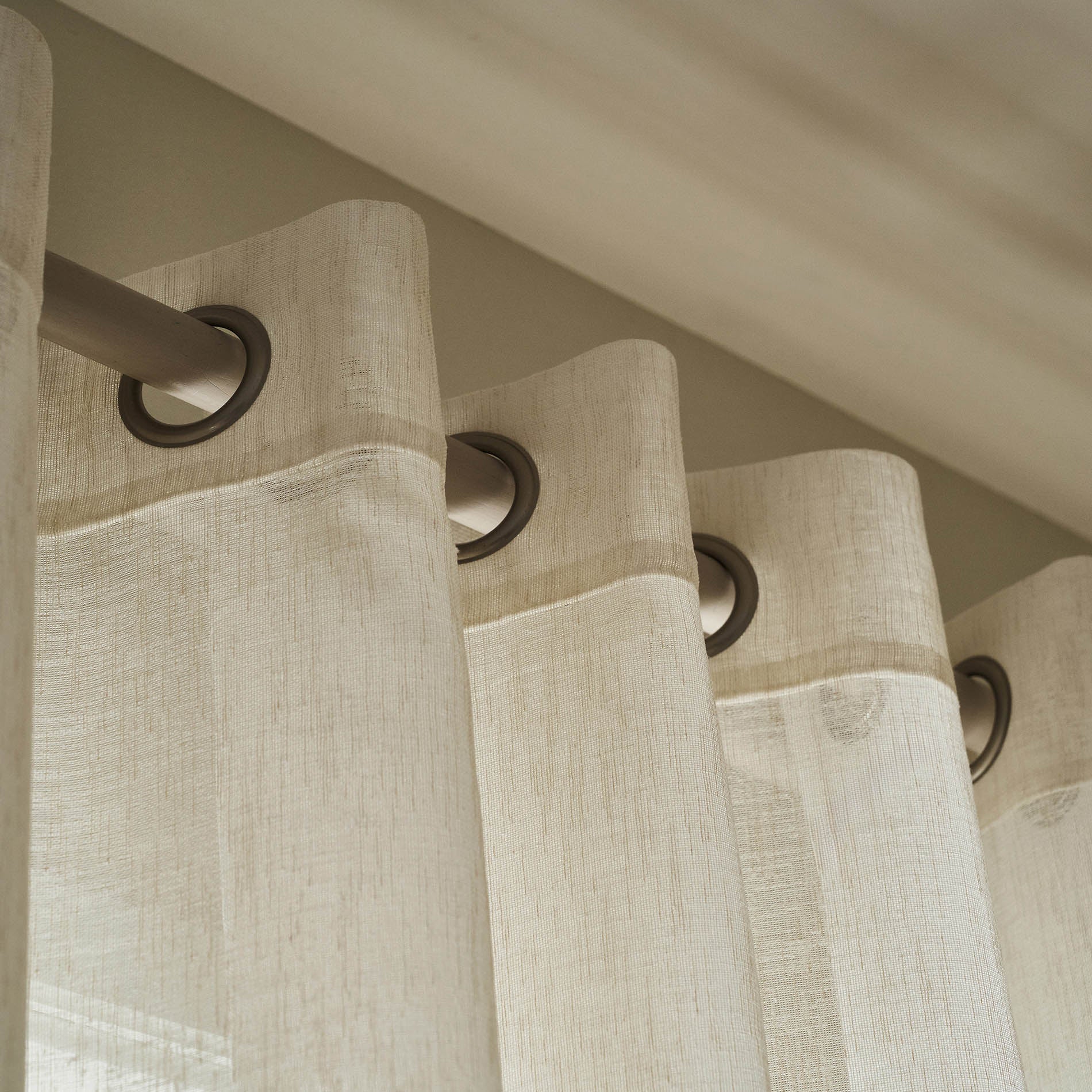 Combe Beige Curtain with Studs SS24 502/06