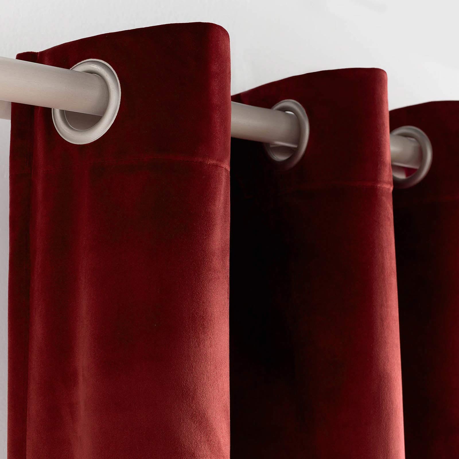 Curtain with rings 140x280cm Winter Red Velvet 711/02