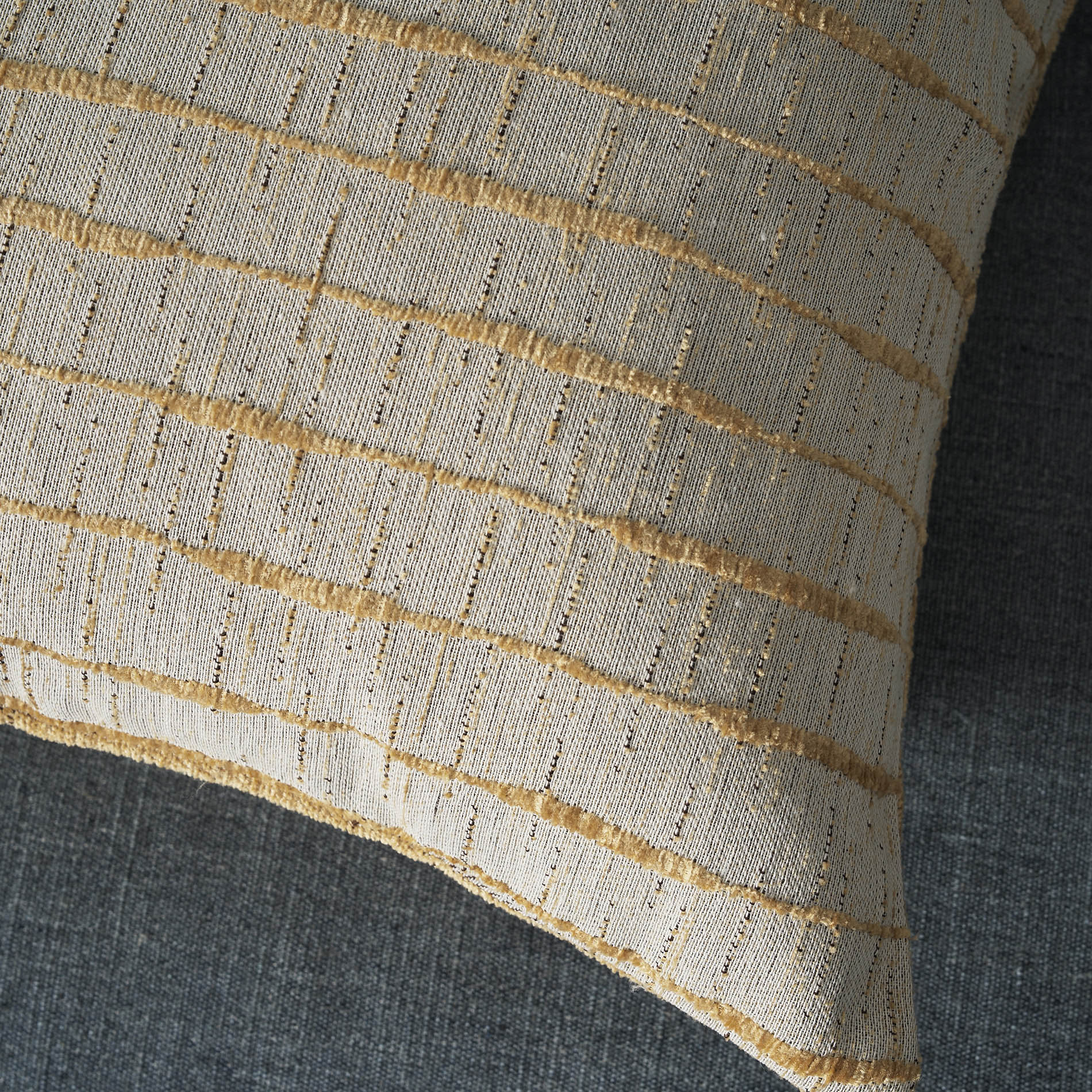 Pillowcase 50x50cm Vespera Leaf Gold 148/04