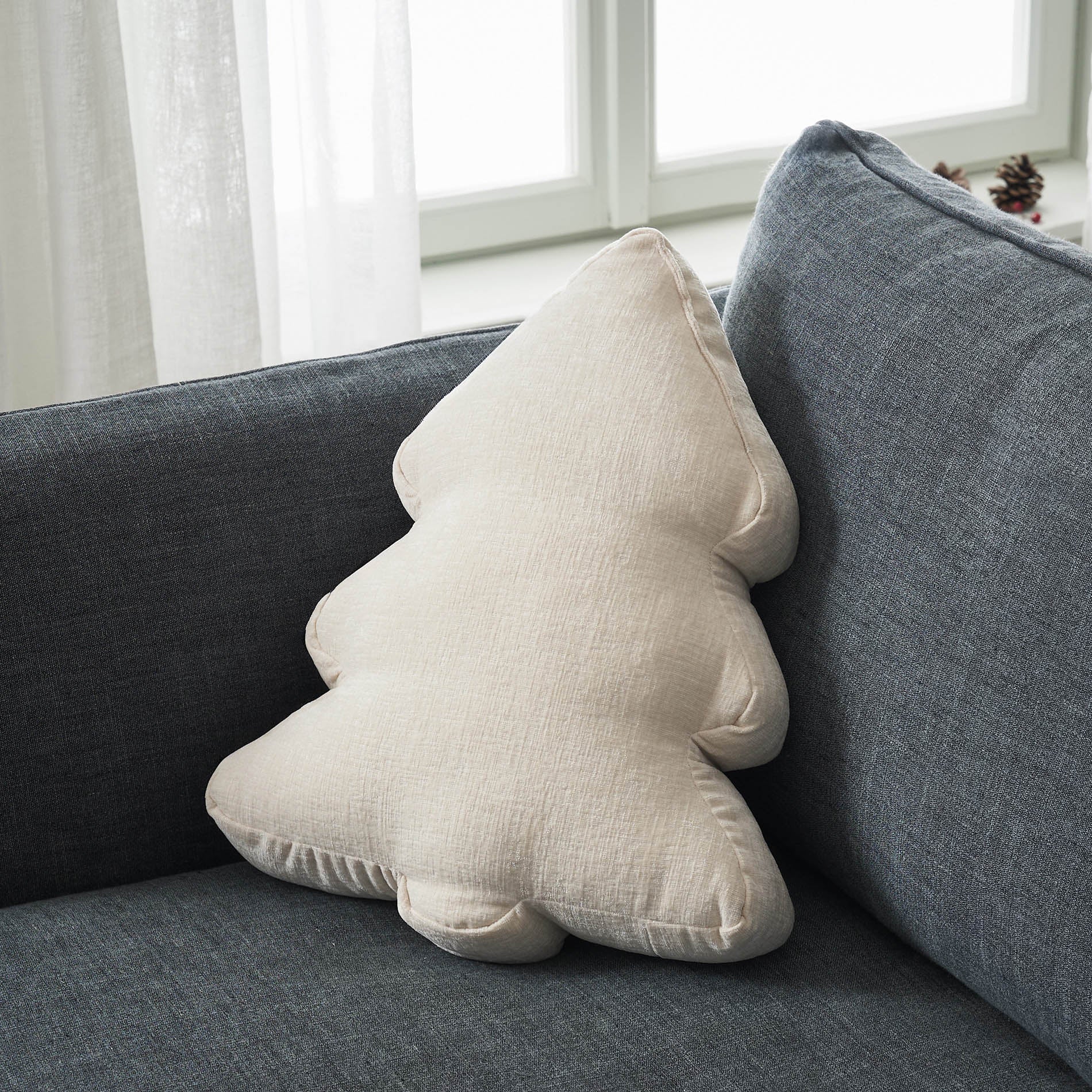Pillow with filling Xmas Ecru 283