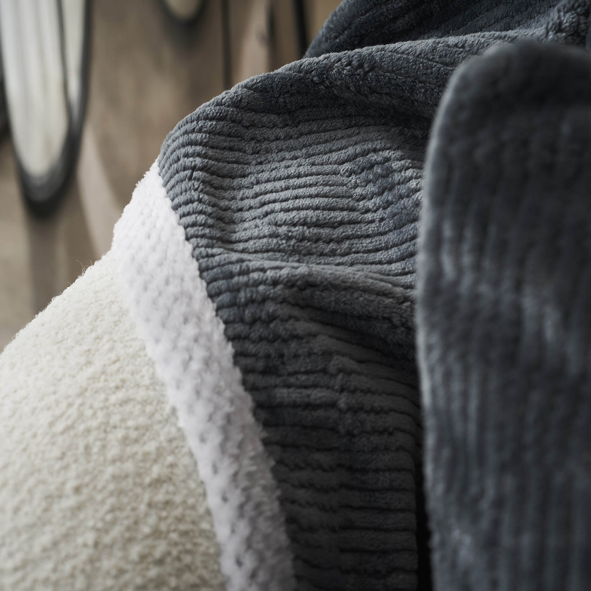 Throw Polar Pearl Grey 109/15