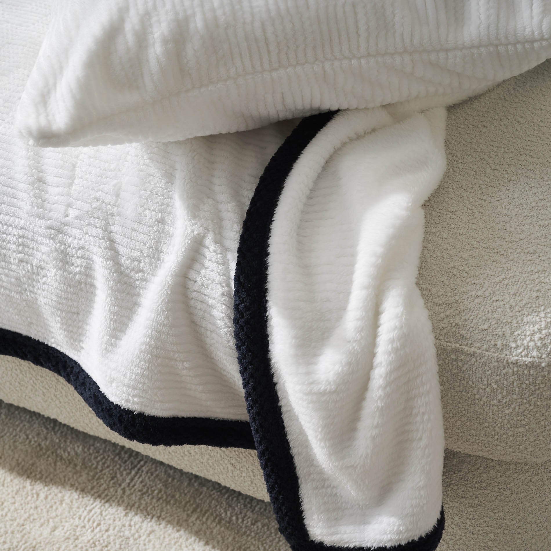 Throw Polar Polar White 109/16