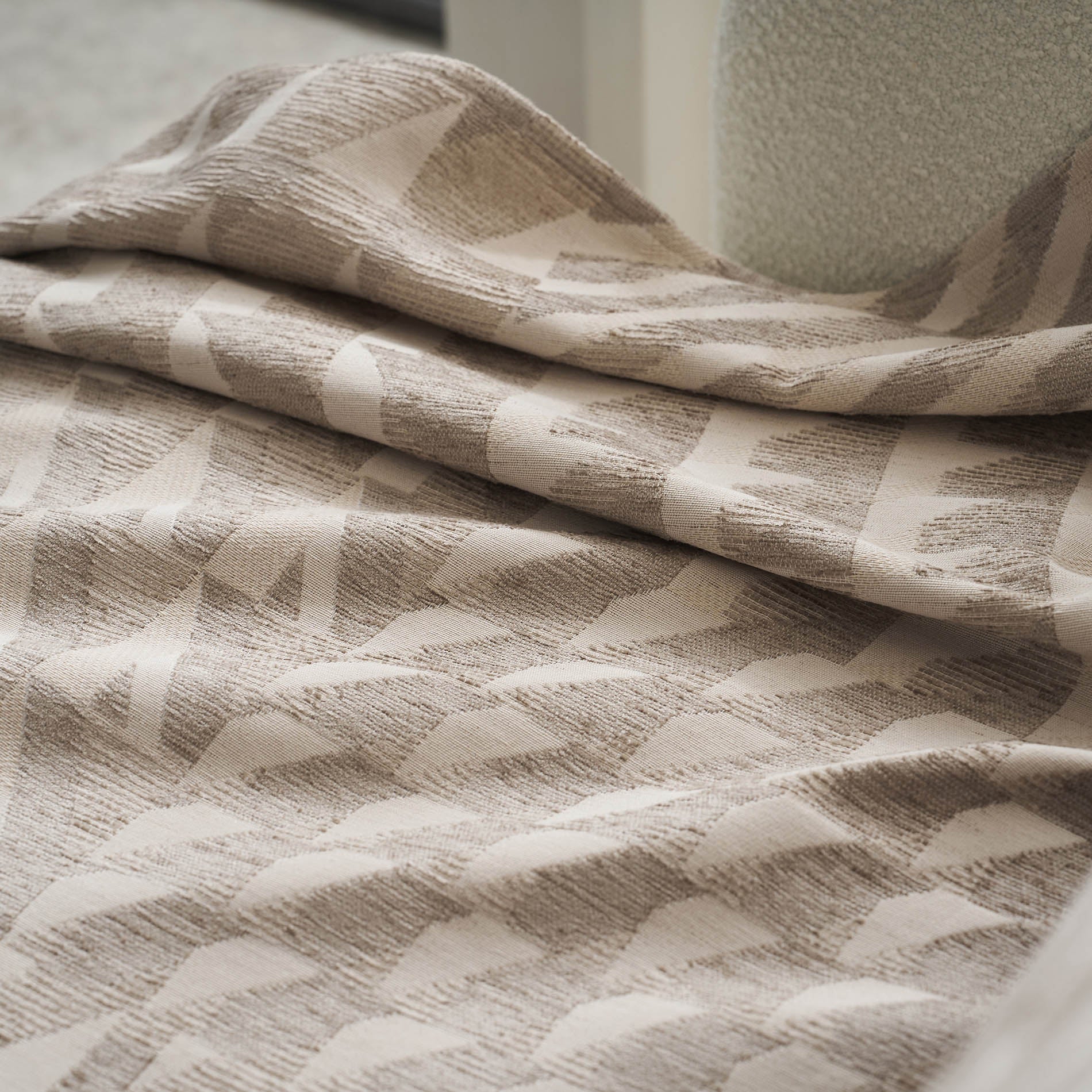 Throw Caspian Beige 156/06