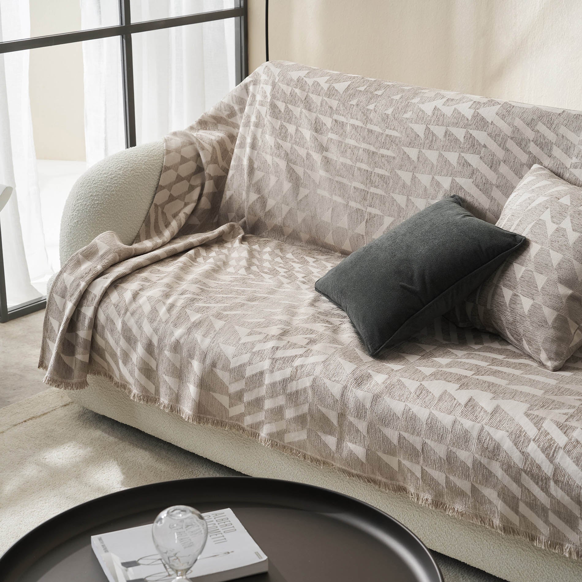 Throw Caspian Beige 156/06