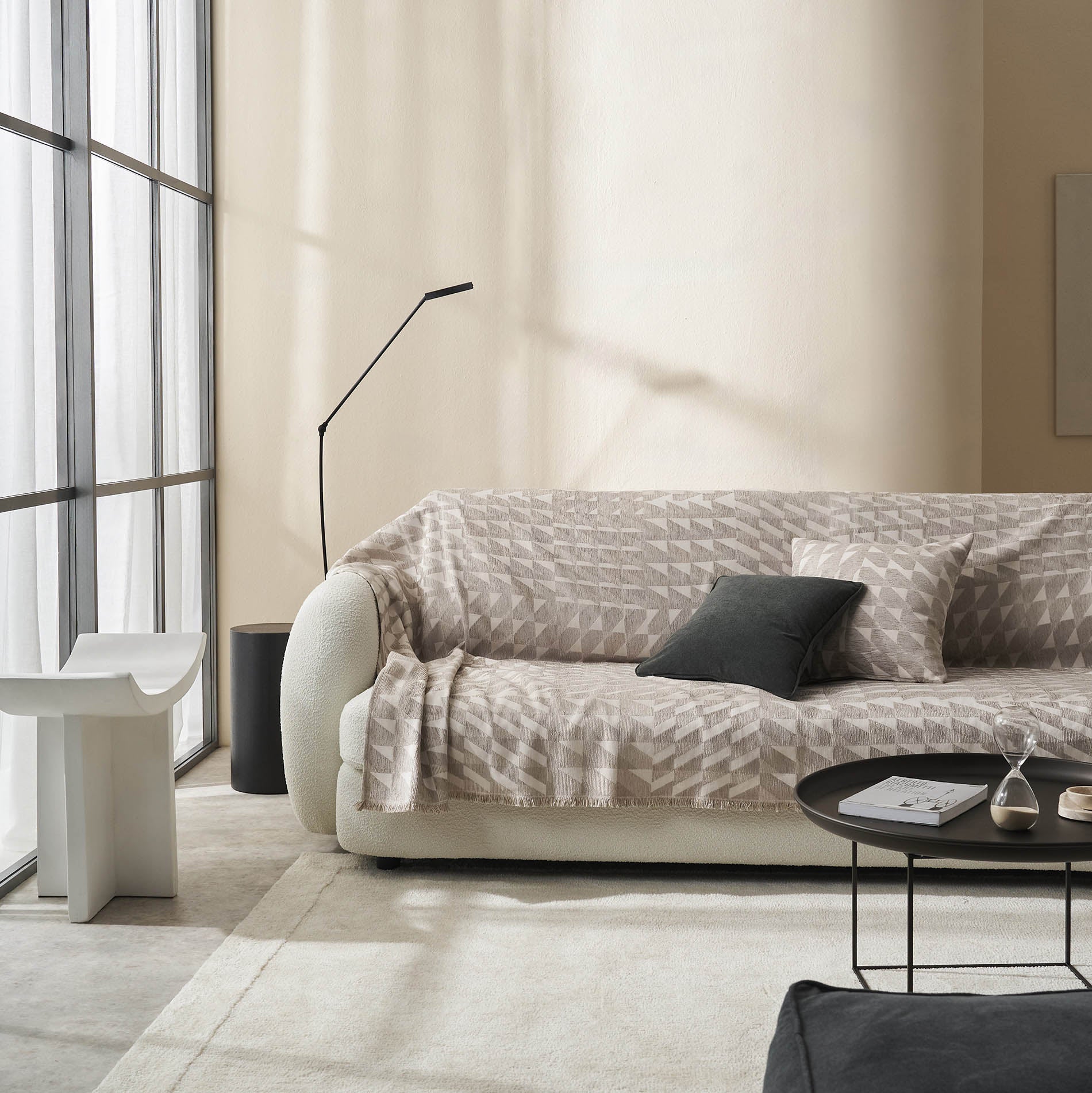 Throw Caspian Beige 156/06