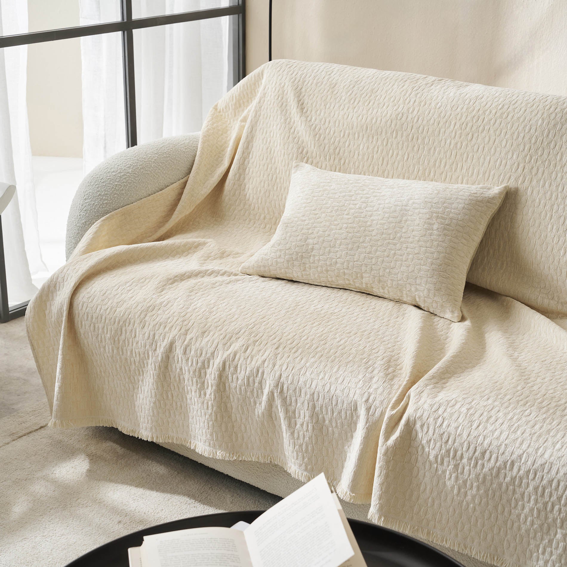 Ondine Throw Ecru 184/05
