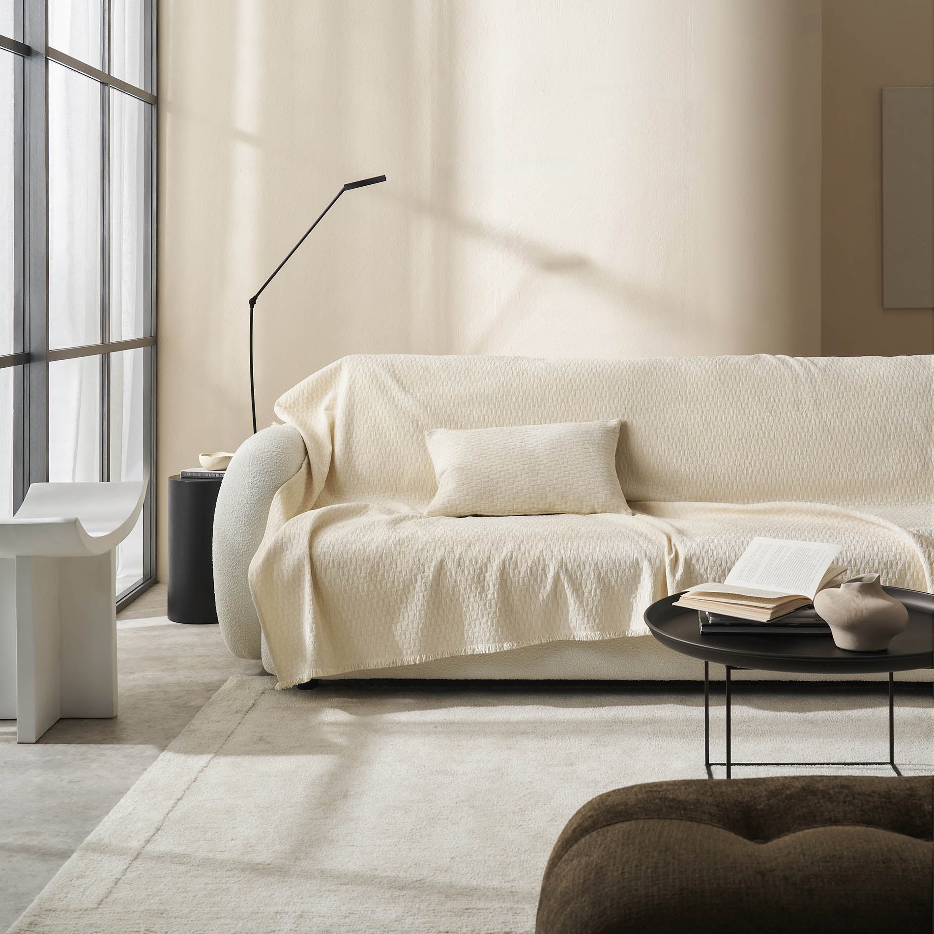 Ondine Throw Ecru 184/05