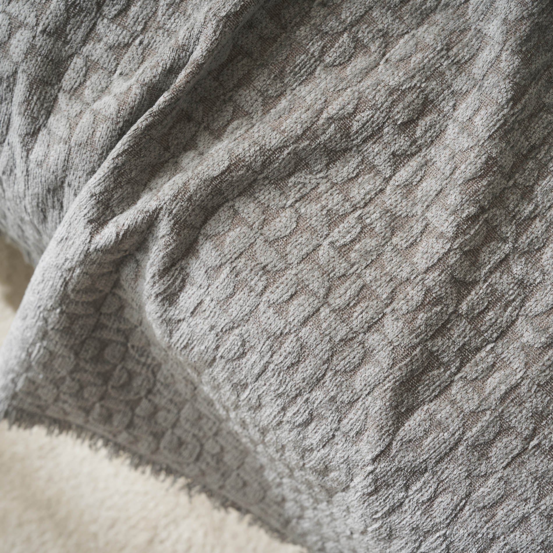 Ondine Throw Silver Grey 184/15