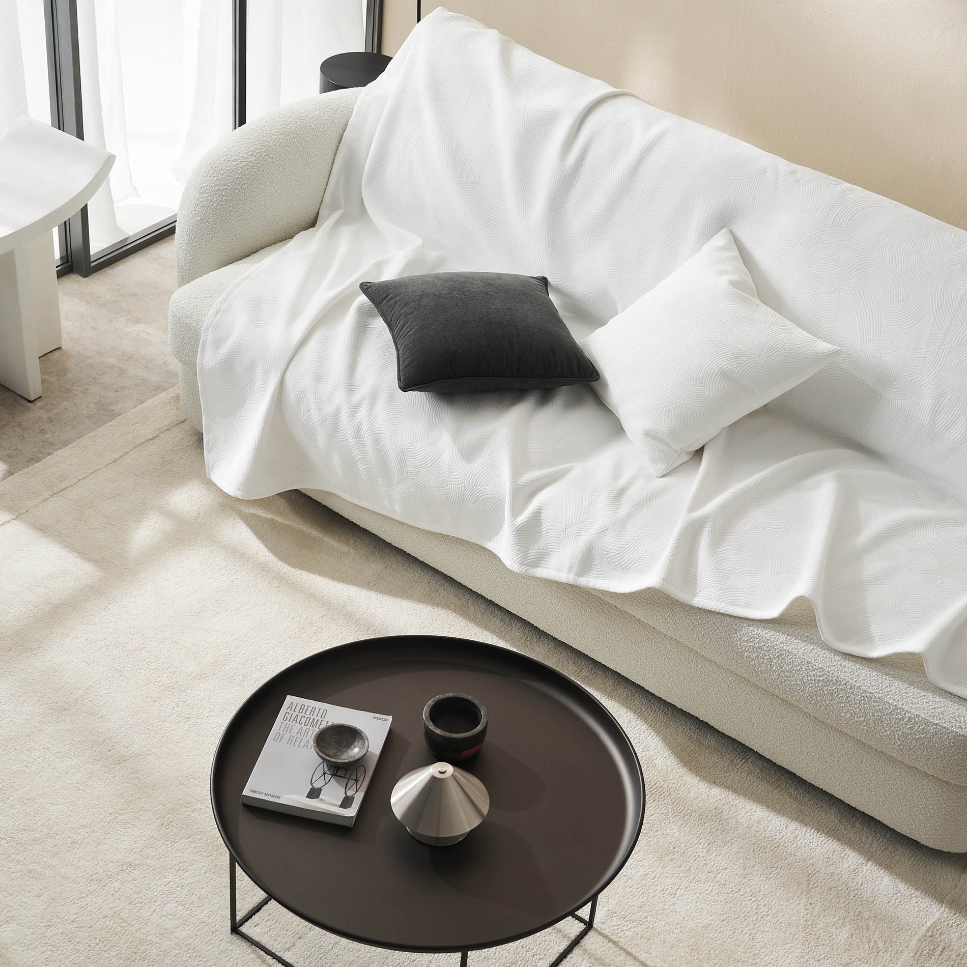 Throw Nimbus Polar White 447/26