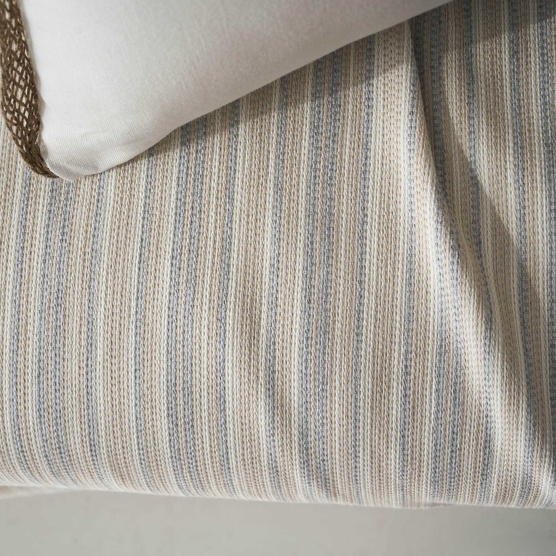 sofa throw Nymeria Light Grey 574/15