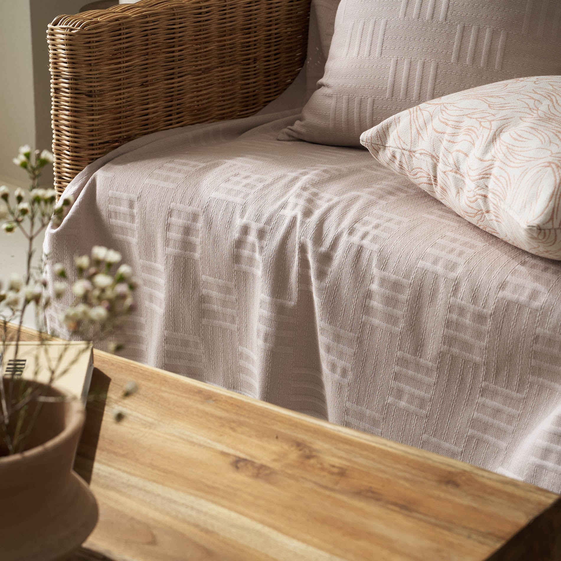 sofa throw Calyra Warm Beige 654/21