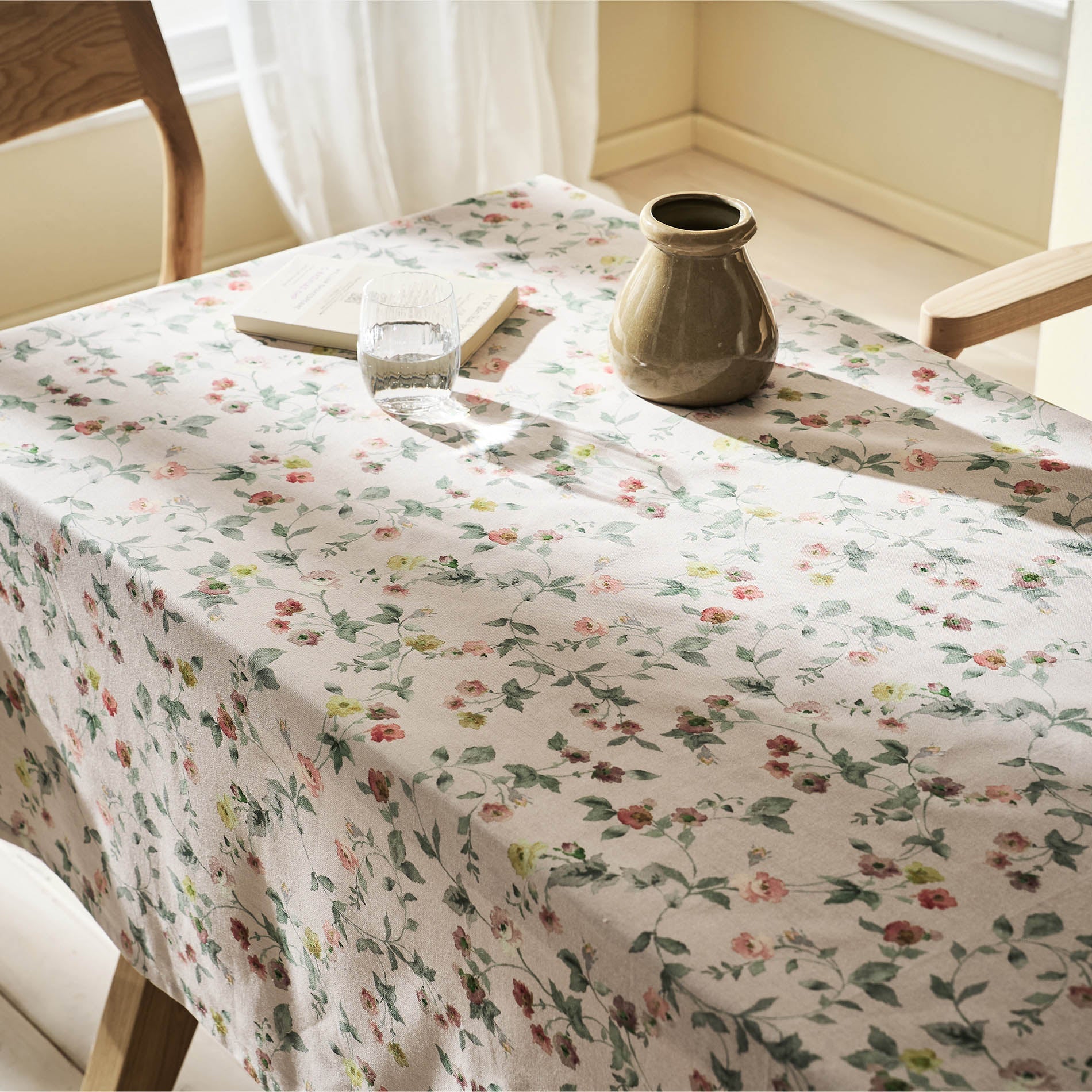 Loren 383 tablecloth