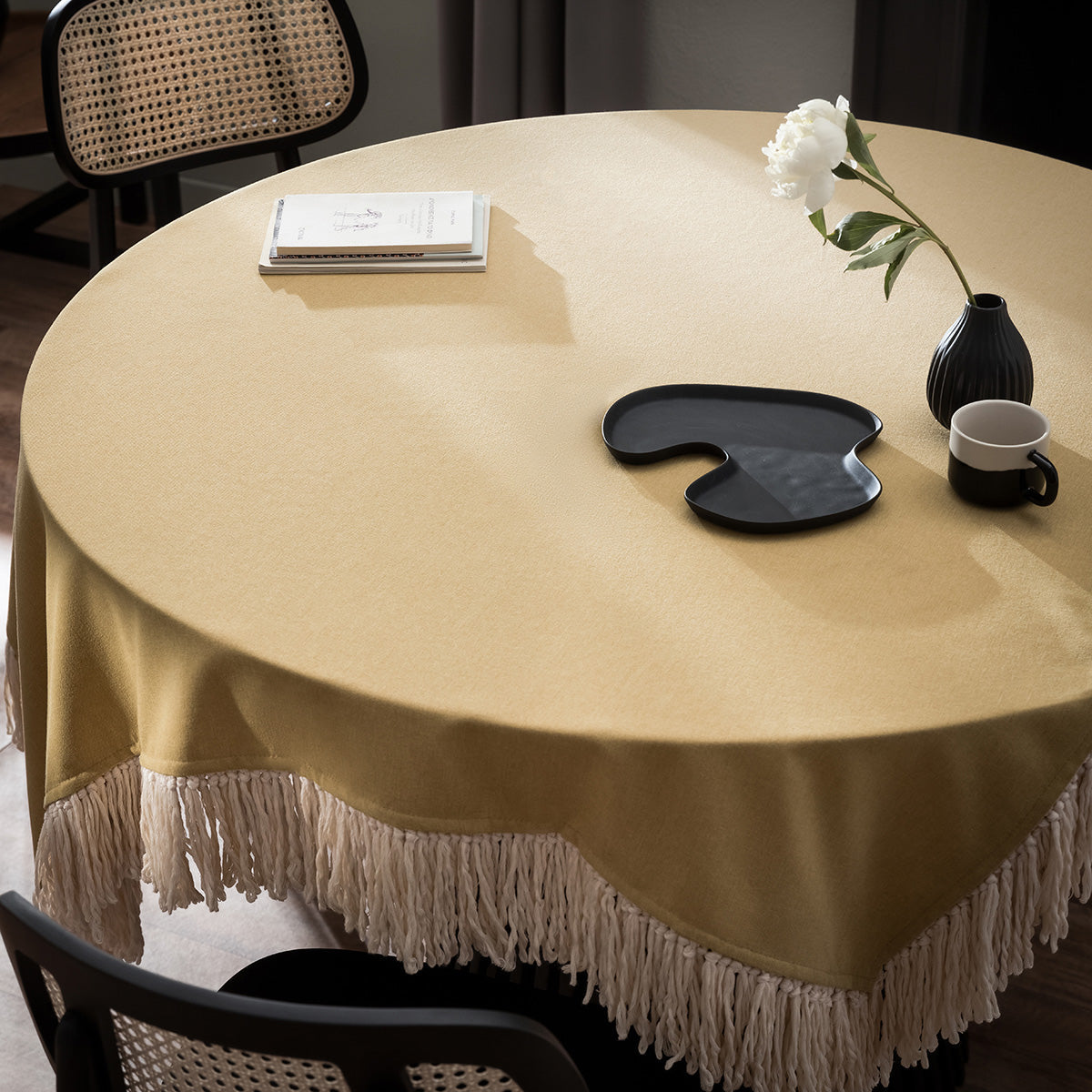 Tablecloth 165x165cm Cersei Champagne 453/ 37