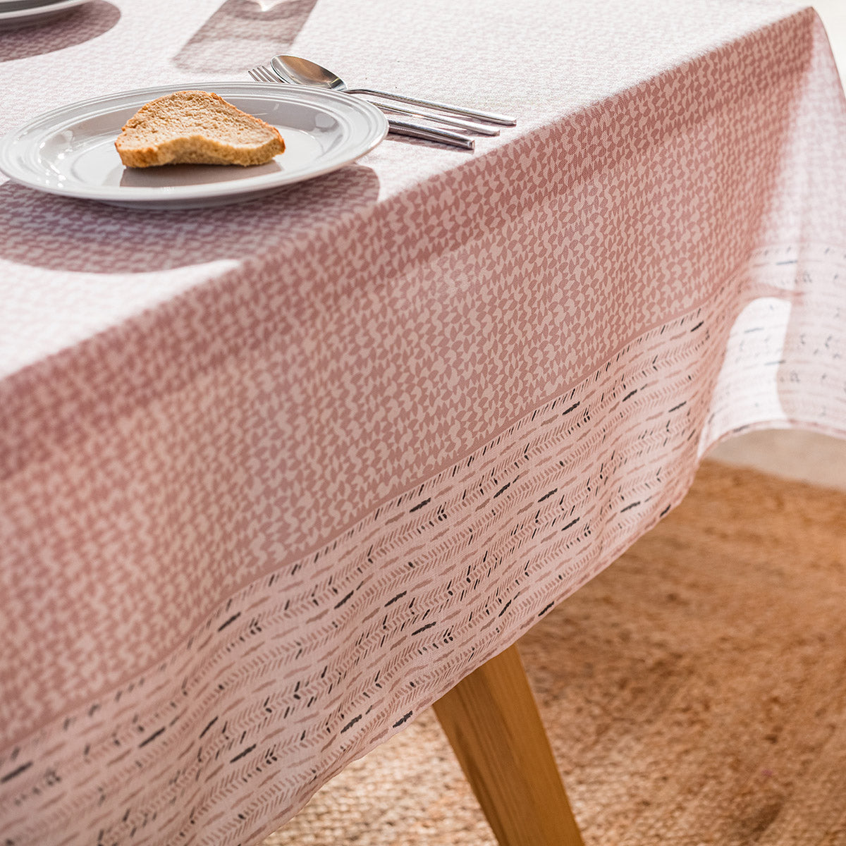 Tablecloth 135x180cm Yvonne Beige 364